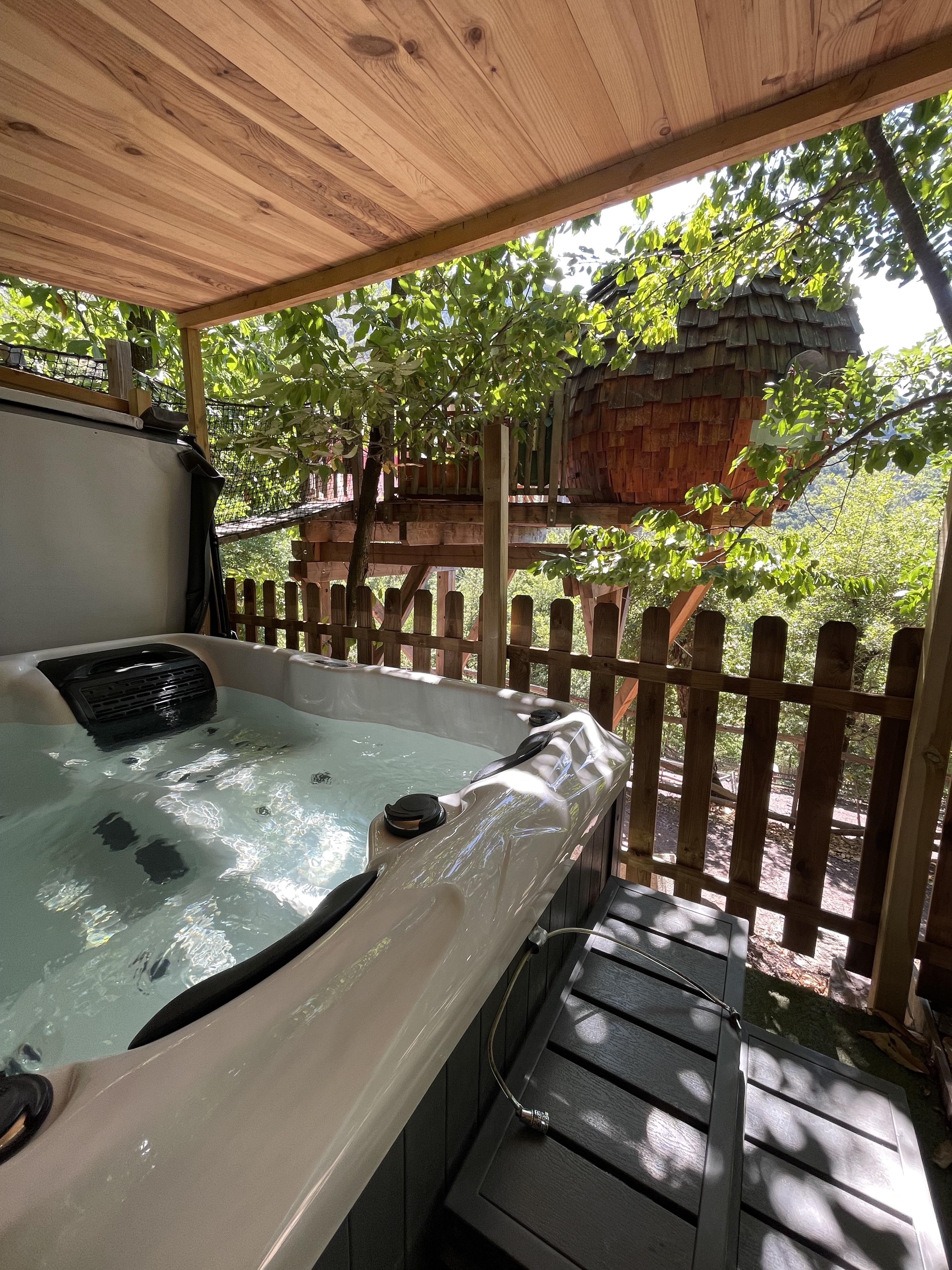 Lov'Nid des Ecrins — Cabane dans les arbres à 5m en Alpes-Maritimes à Belvédere — espace de vie