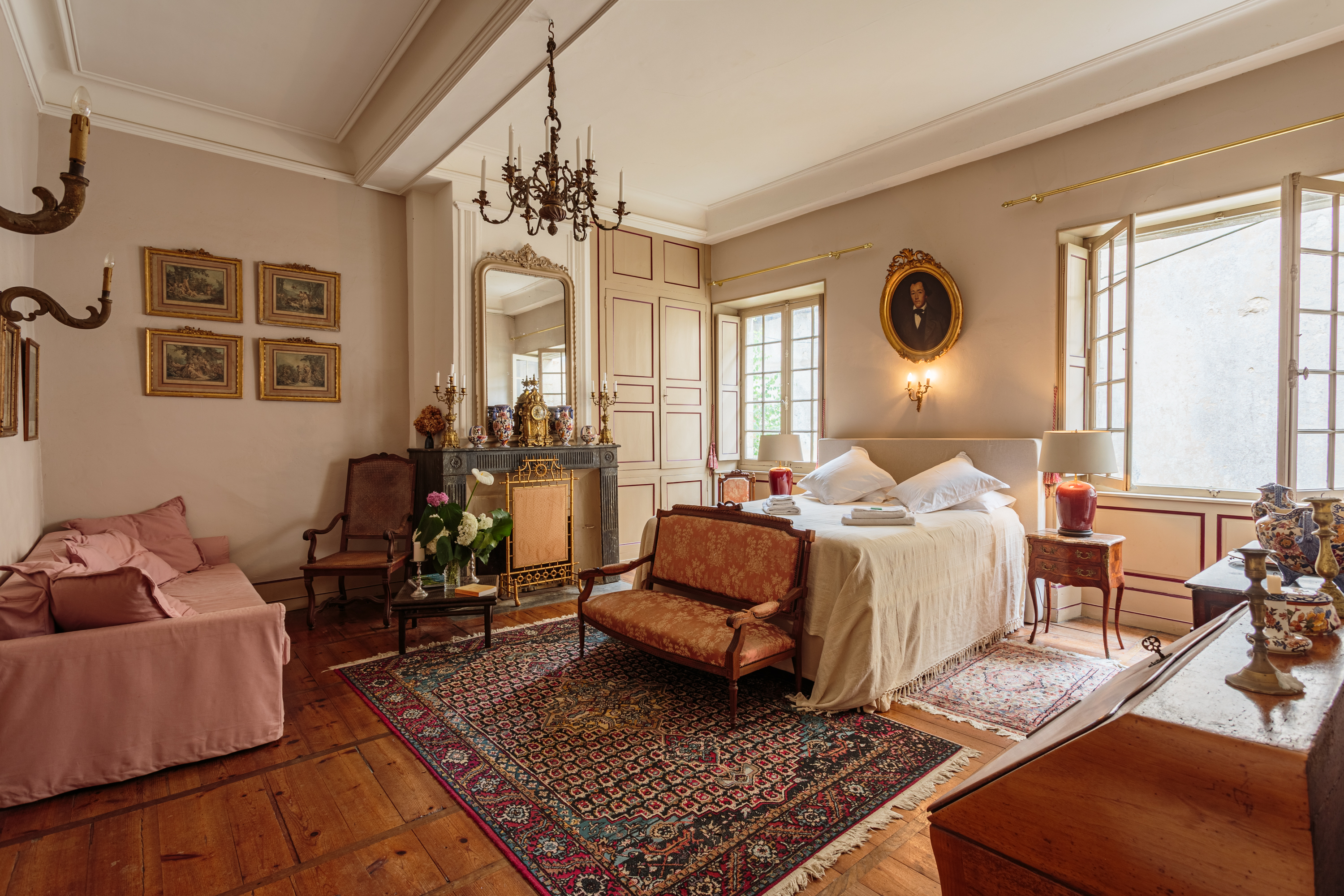 Gîte Béarn — Chambre à thème avec spa à Château d'Estrac
