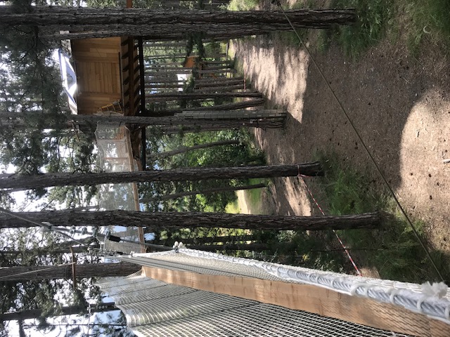 La cabane étoilée : une nuit suspendue dans les arbres à Barcelonnette — cuisine