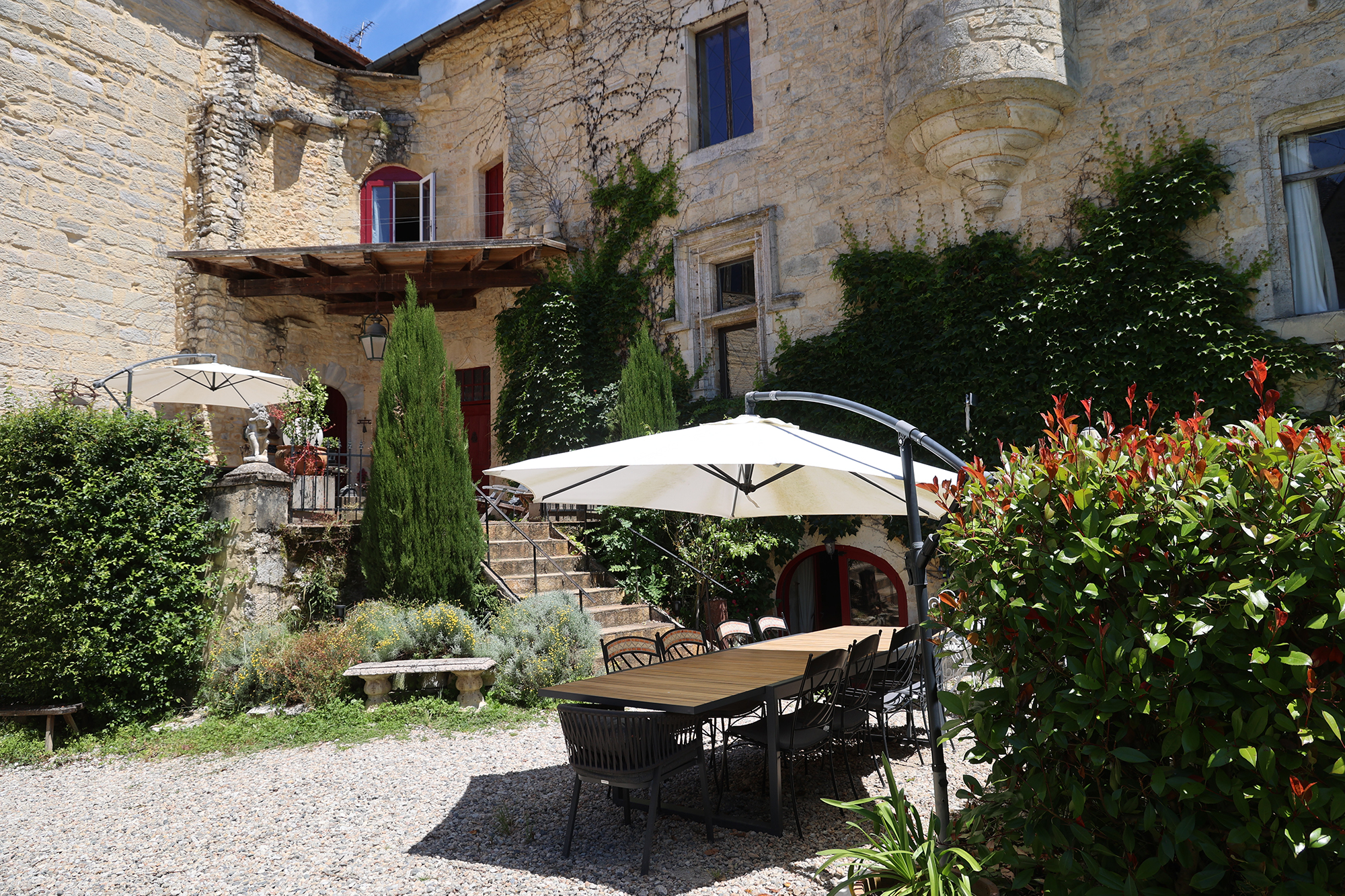L'Aile Renaissance + la Tour Médiévale — Château avec spa à Saint Chamarand