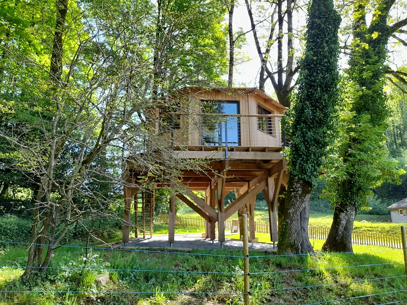 La Cabane aux Tourterelles : un refuge suspendu en Midi-Pyrénées
