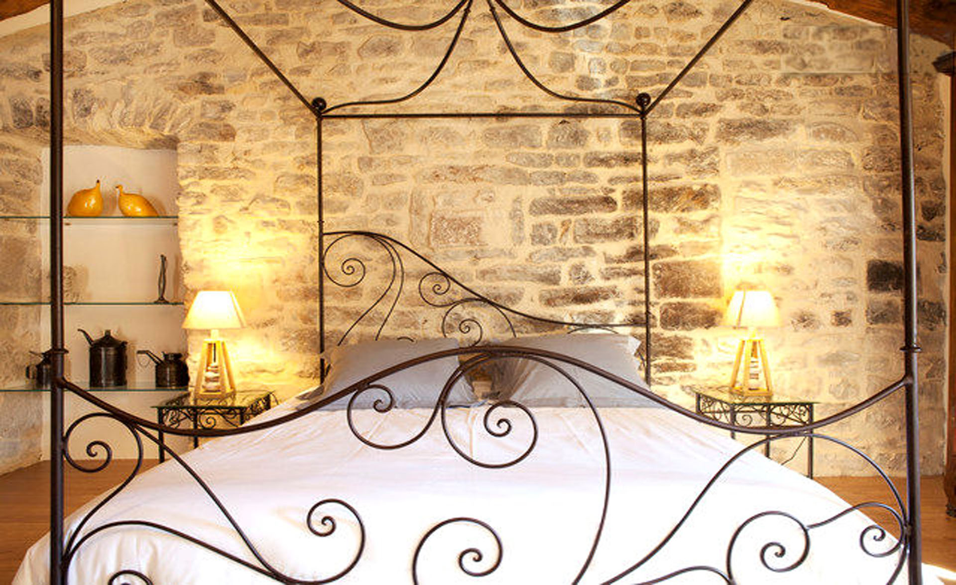 Un pavillon Mathéo & Spa pour une escapade sensorielle en Languedoc-Roussillon à Carnas — salle de bain