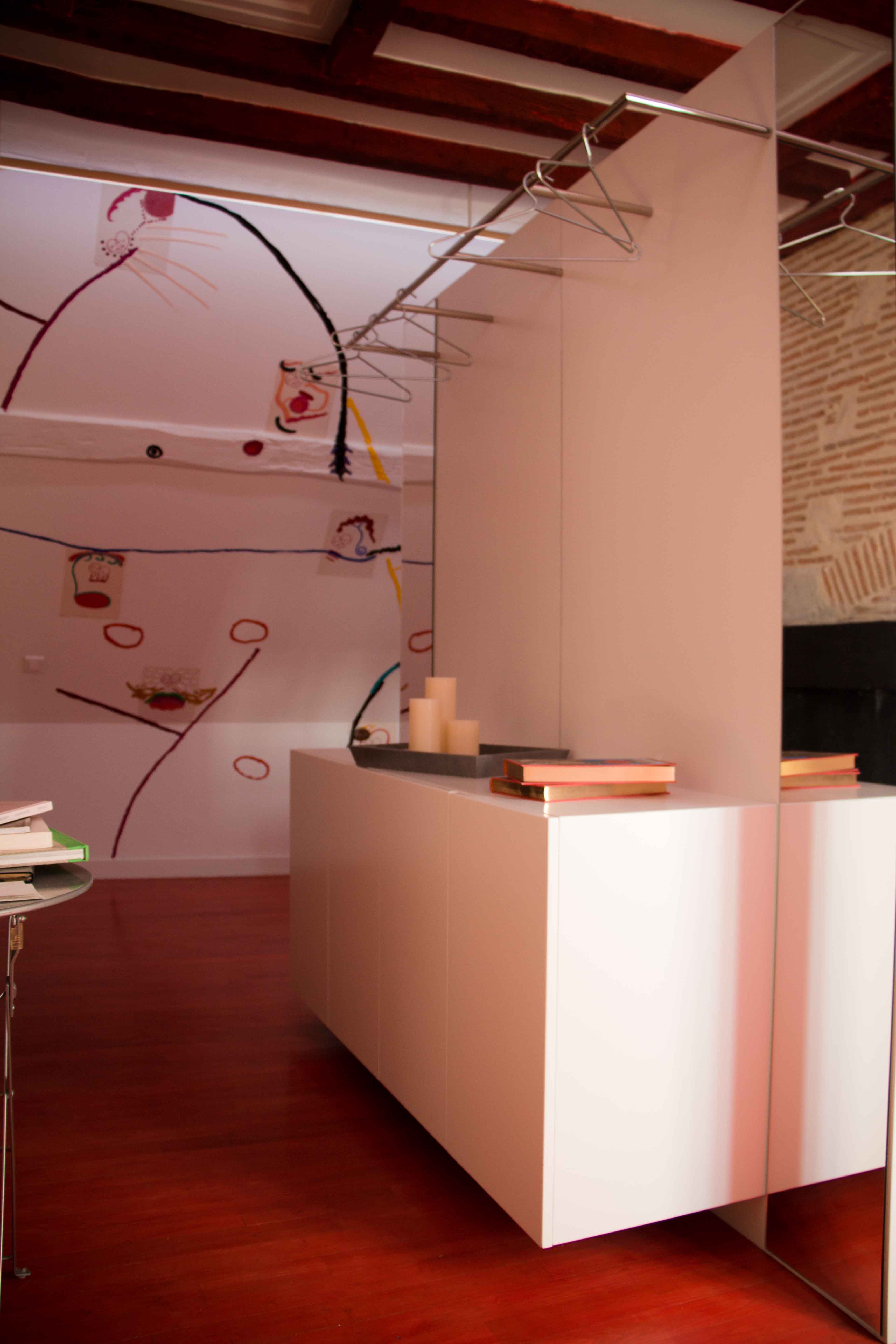 Nebelglanz : une chambre à thème immersive en Pays de la Loire à Saint-Jean-De-Boiseau — espace de vie