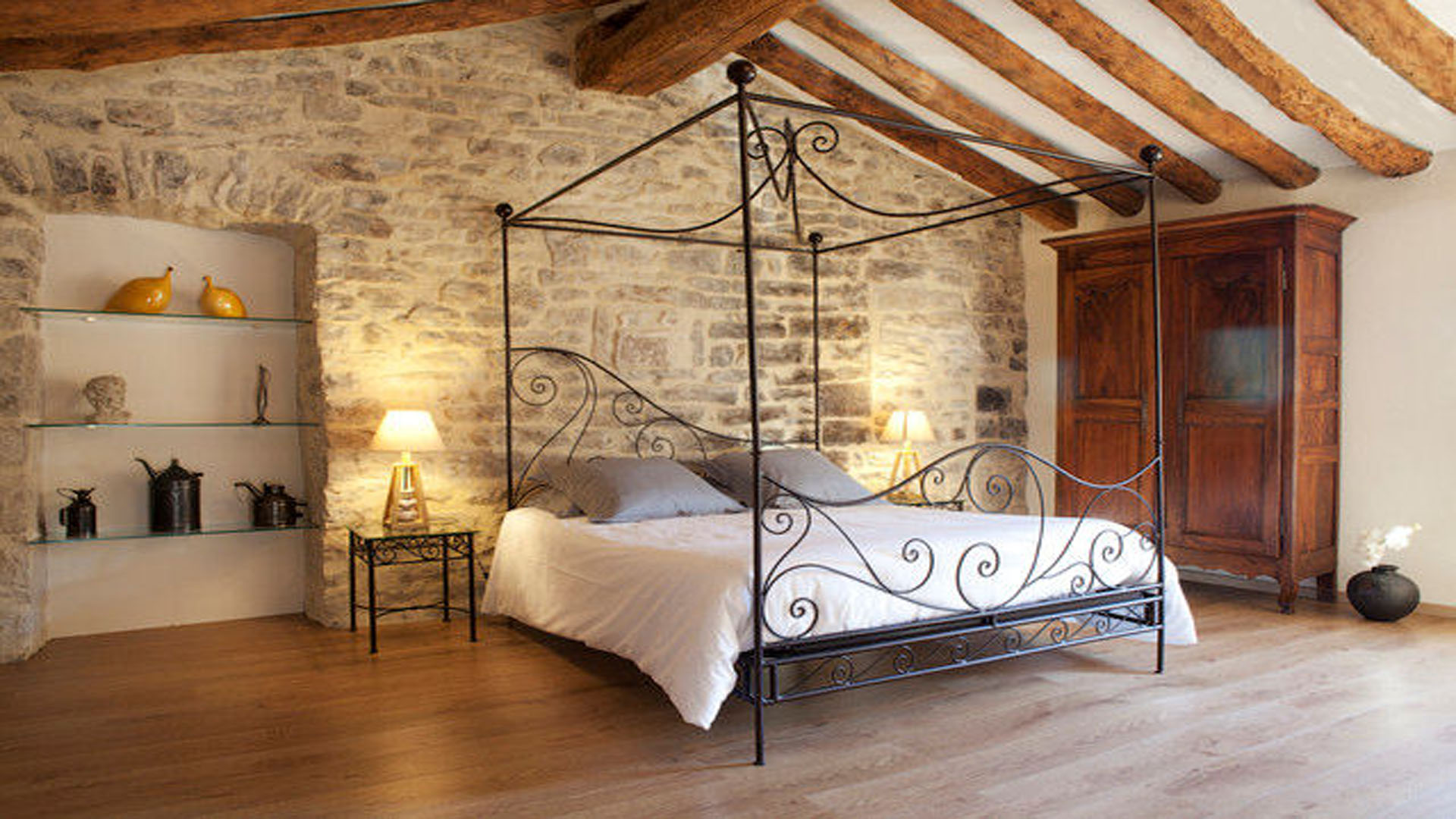 Un pavillon Mathéo & Spa pour une escapade sensorielle en Languedoc-Roussillon à Carnas — vue intérieure