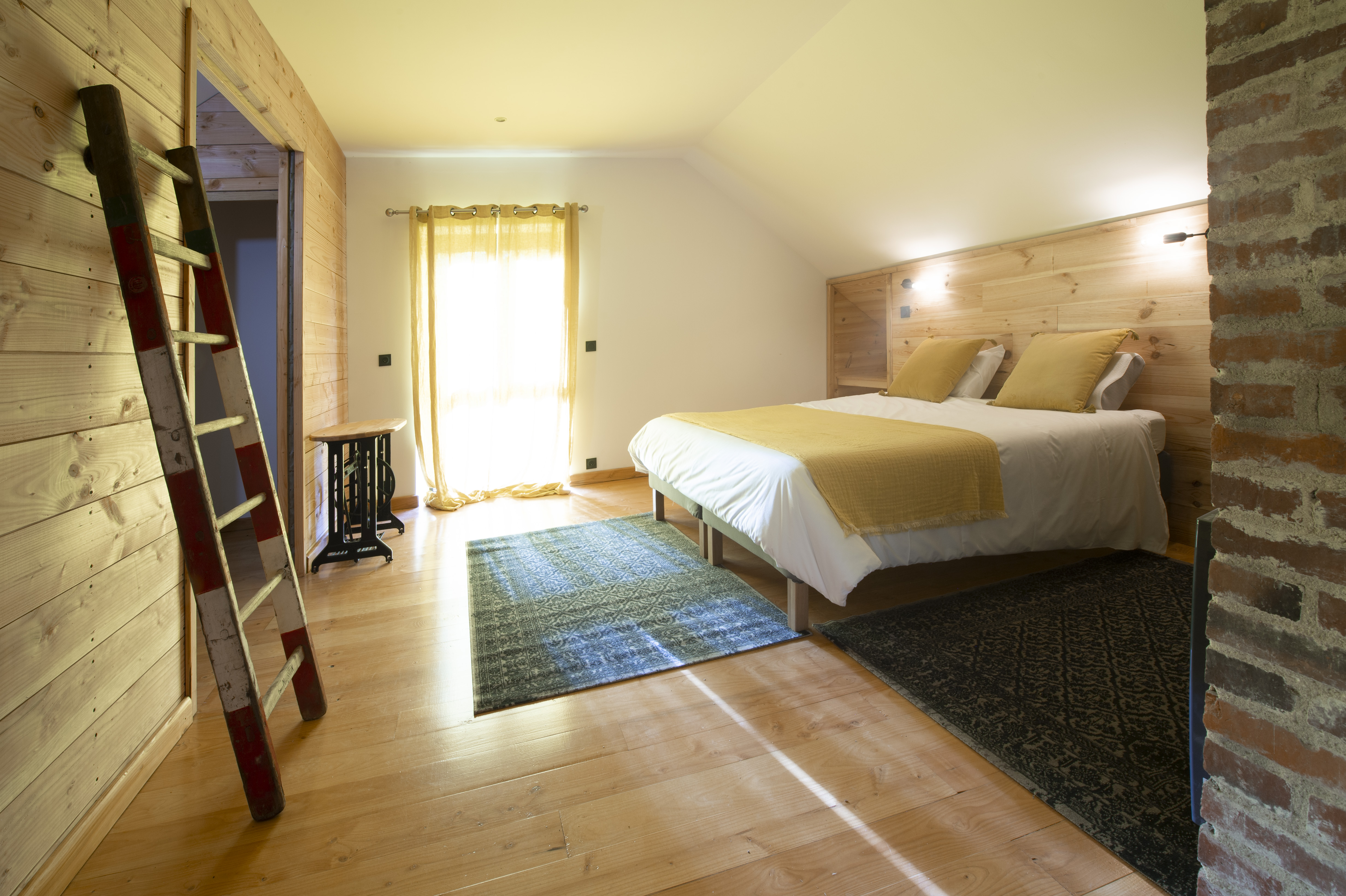 LE LOFT — Hébergement unique à 50m du sol en Maine-et-Loire à Angers — espace de vie