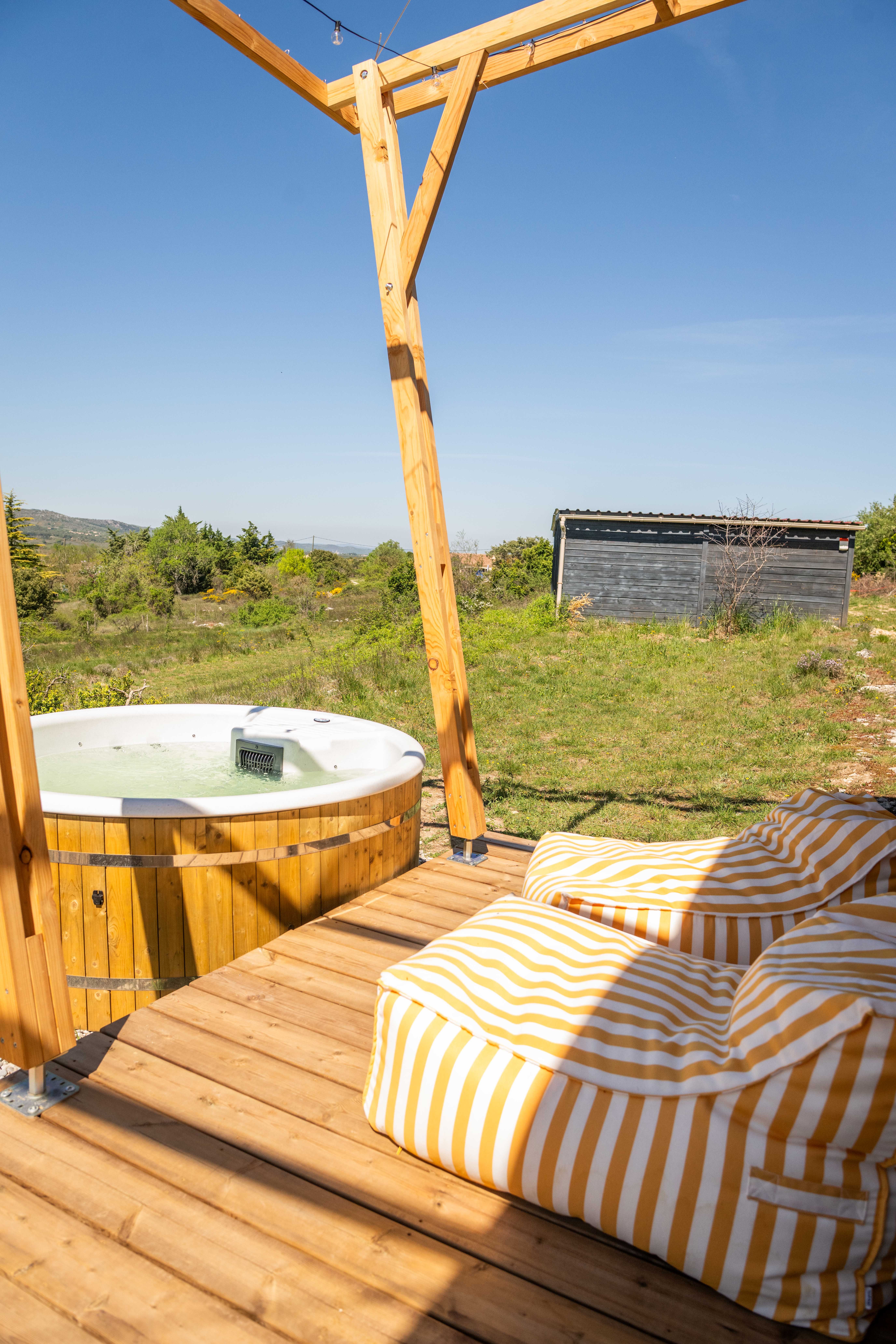 Pépiite Gorges de l'Ardèche — Tiny House avec spa privatif à Vallon-Pont-d'Arc — salle de bain