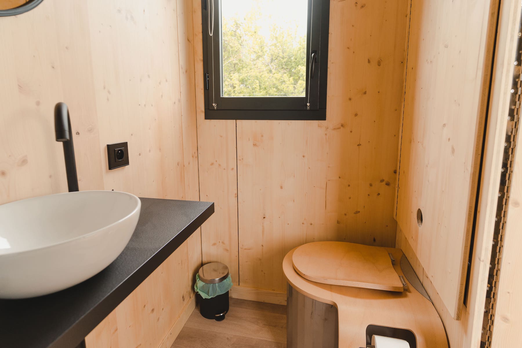 Parcel Tiny House — Évasion cosy avec spa à Deauville à Deauville — cuisine