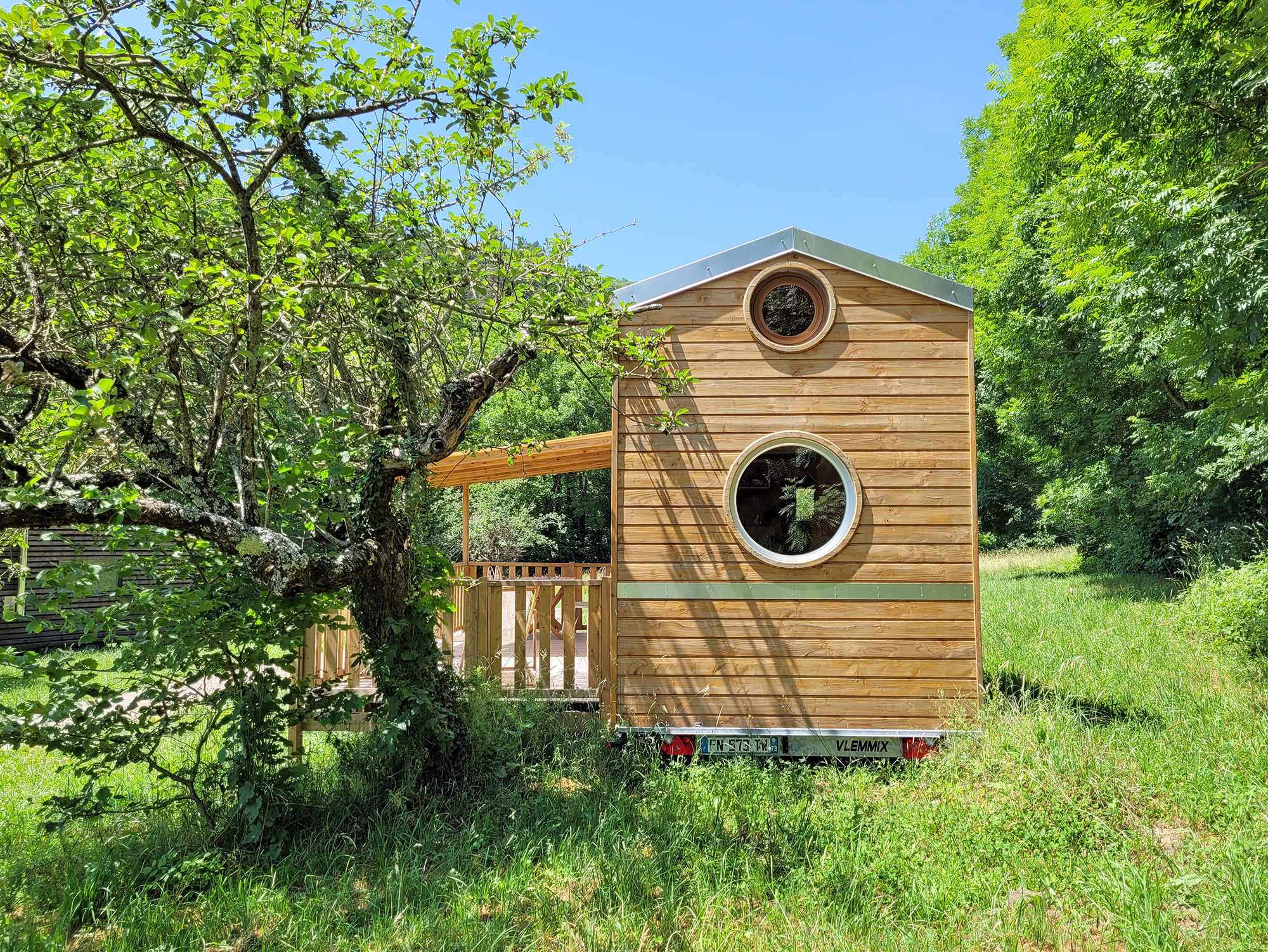 Tiny house Eglantine — Escapade romantique avec spa à Gard à Alès — cuisine