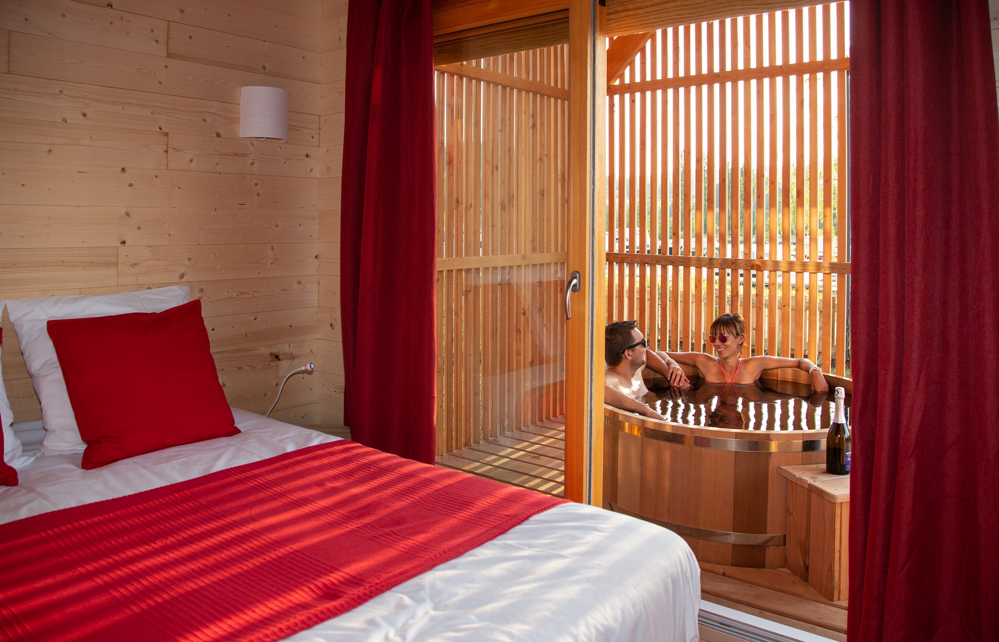 Cabane Spa Tribu : une immersion au cœur de la nature à Virignin — cuisine