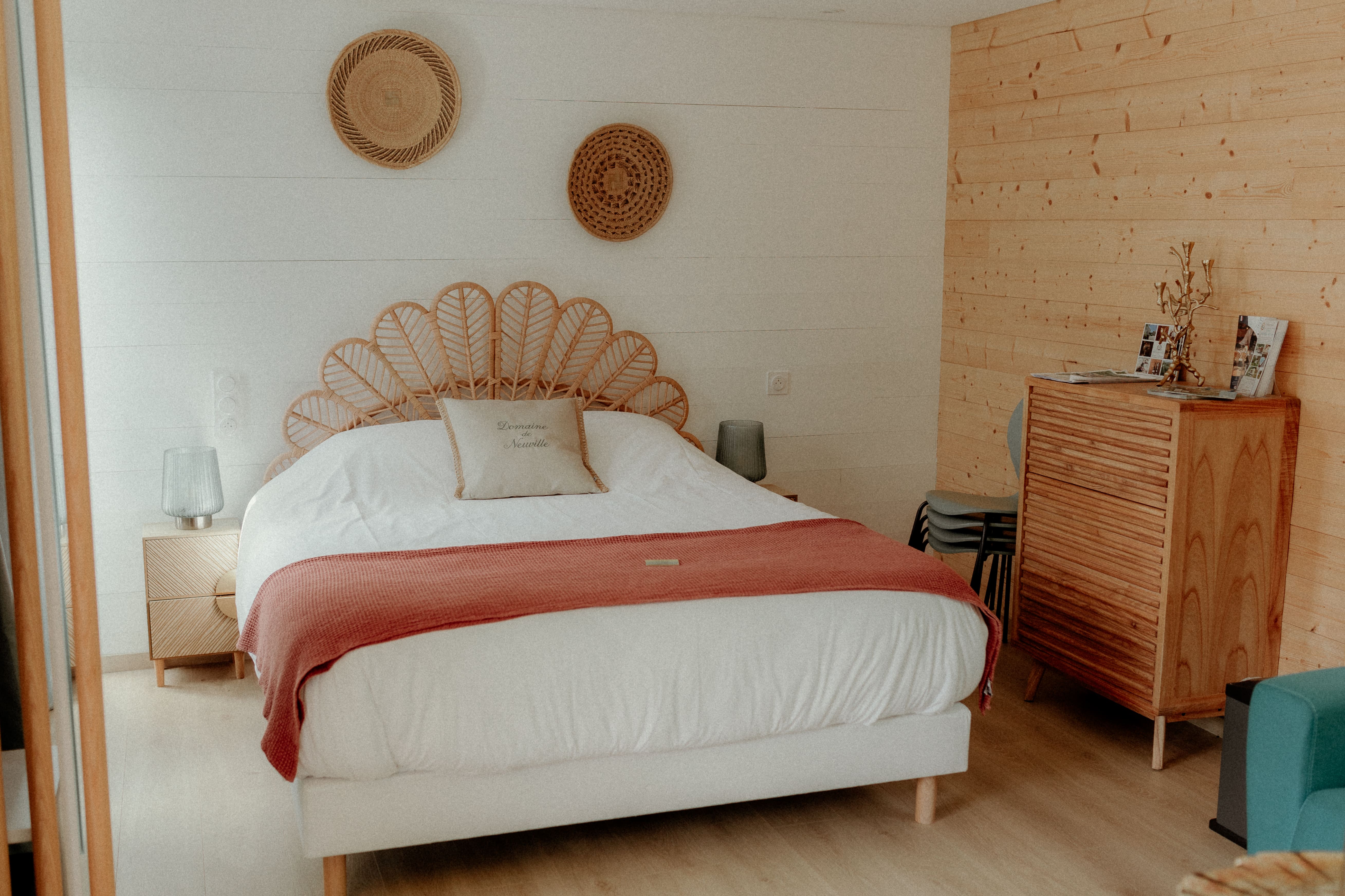 L’Õthentique : une cabane sur l'eau en Champagne-Ardenne à Sainte Gemme — chambre