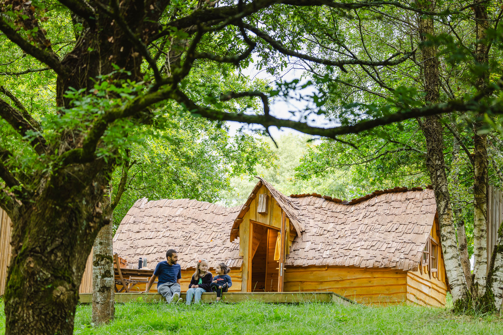 Cabane enchantée : une évasion féérique en Bretagne à Plumeliau — chambre