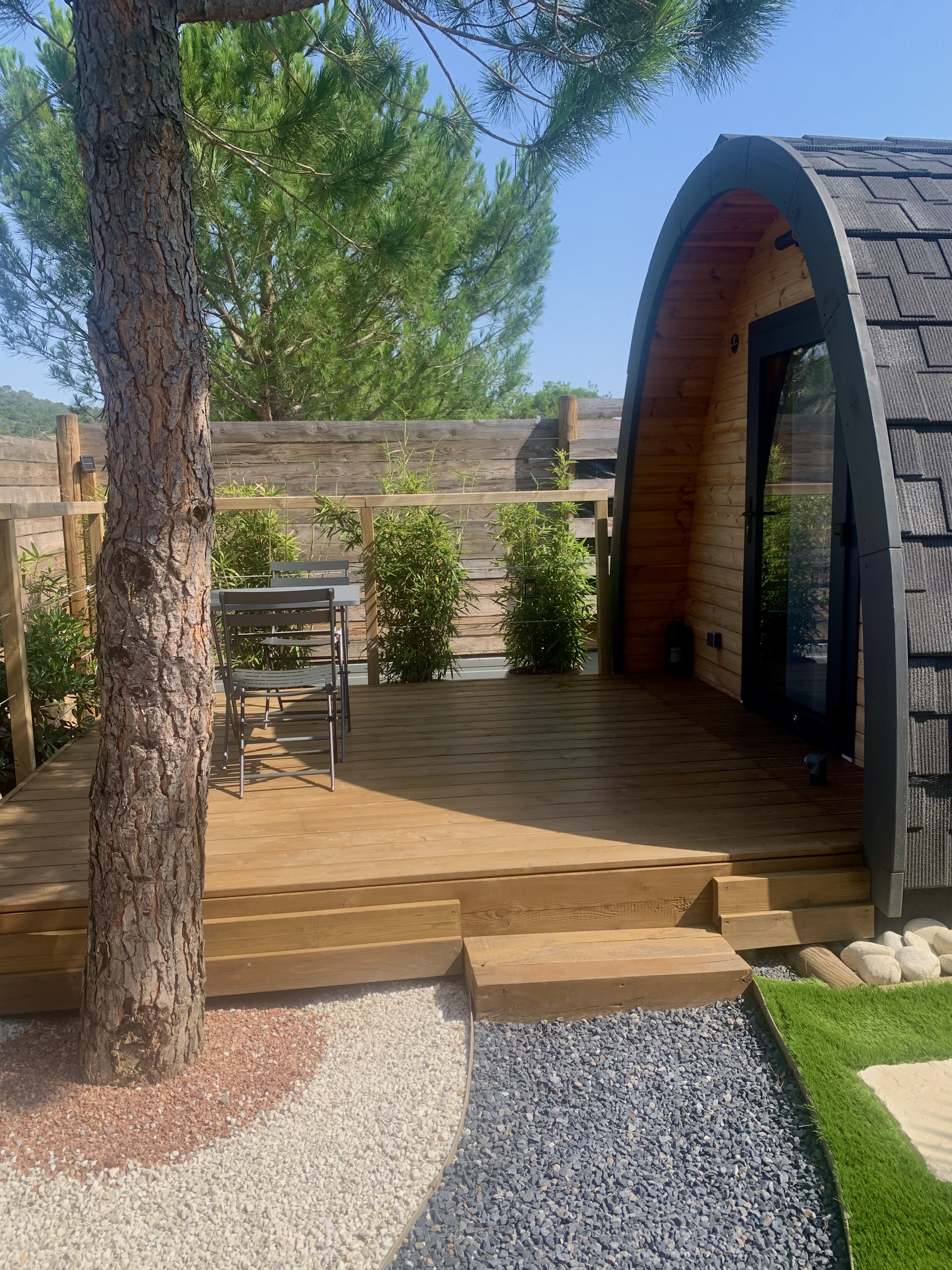 Le Mauzac & spa : un pod enchanteur en Languedoc-Roussillon à Saint Hilaire — vue intérieure
