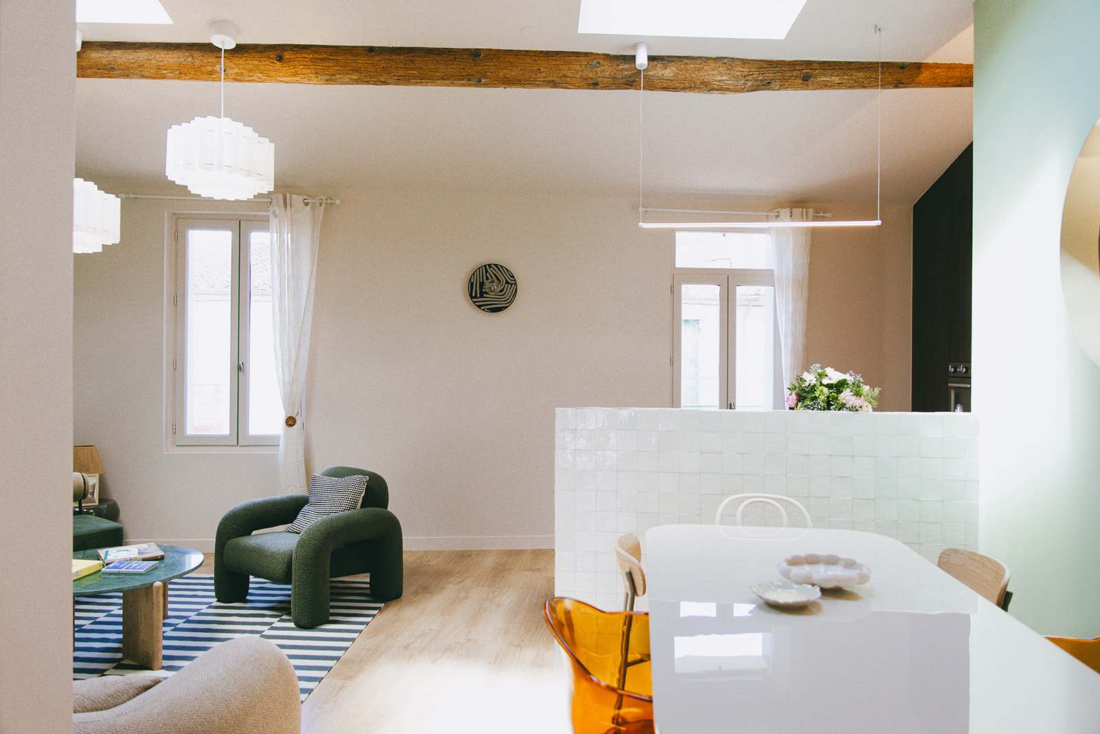 Maison 432Hz — Séjour relaxant avec spa à Hérault à Montpellier — détail architectural