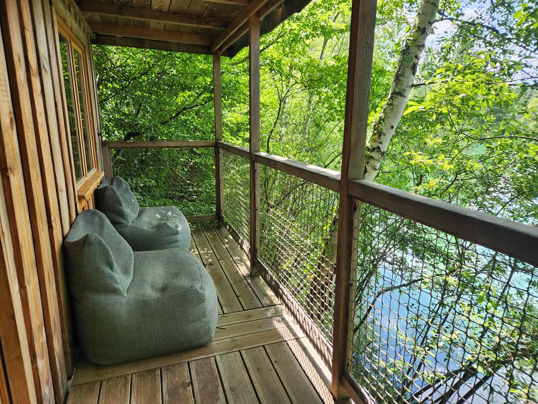 Cabane Spa Reflets Bleus : une évasion en Picardie à St-Léger-Aux-Bois — vue depuis la terrasse