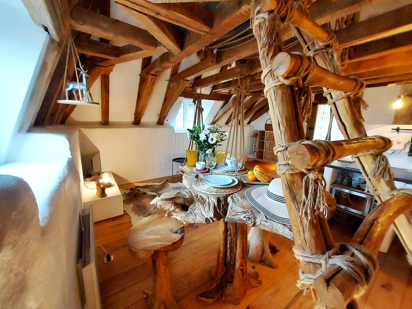 Le Nid des Amoureux — Maison insolite avec spa privatif à Dordogne à Périgueux — cuisine