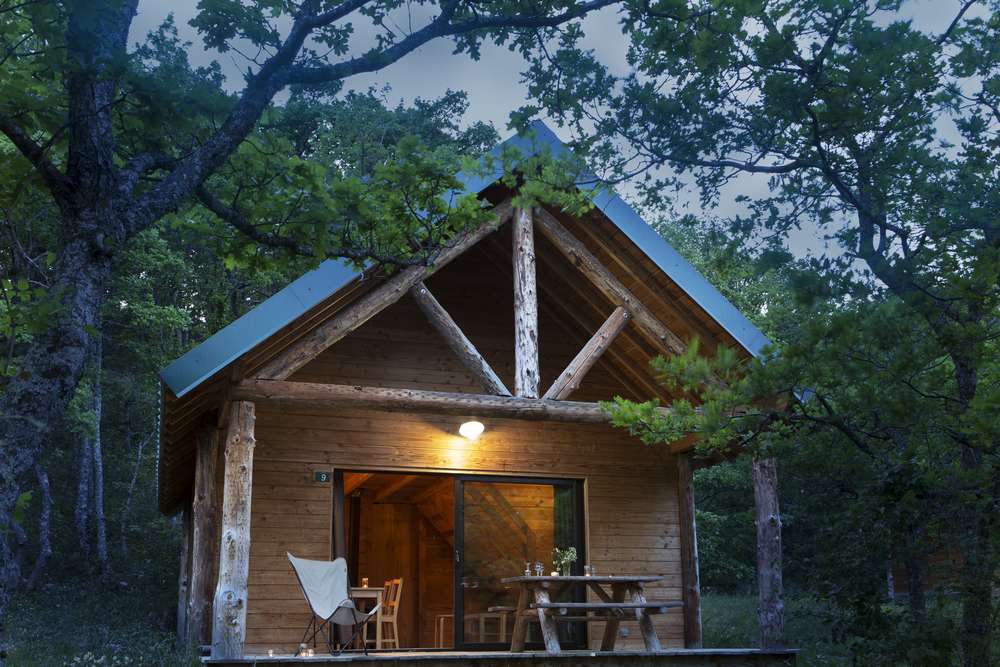 Cabane Versailles — Séjour avec spa et piscine à Versailles (Yvelines) à Saint-Genis-Les-Ollières — espace de vie