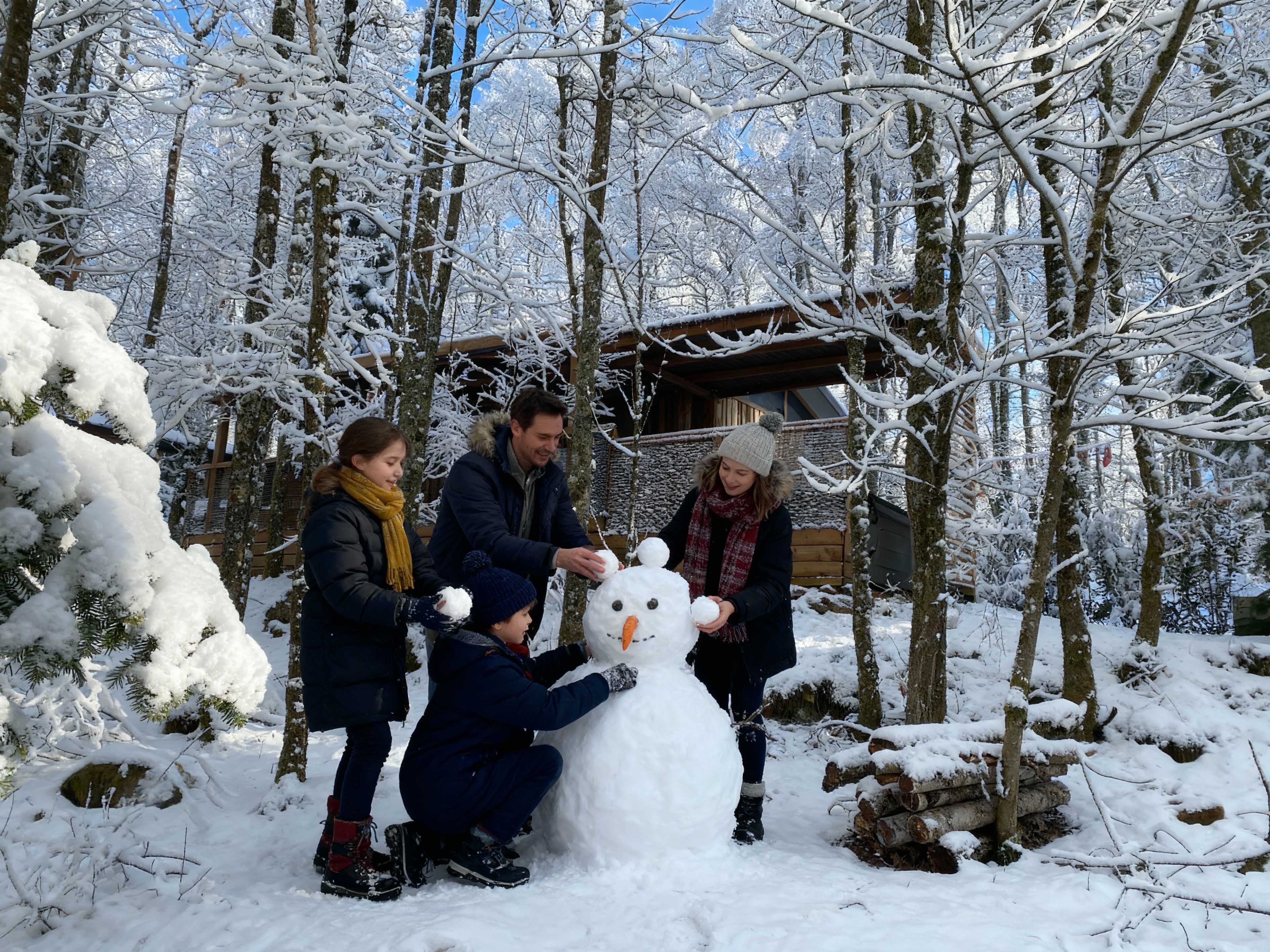 HY•Lødge Spa-6pers N°4 — Cabane avec spa privatif à Vosges à Épinal — chambre