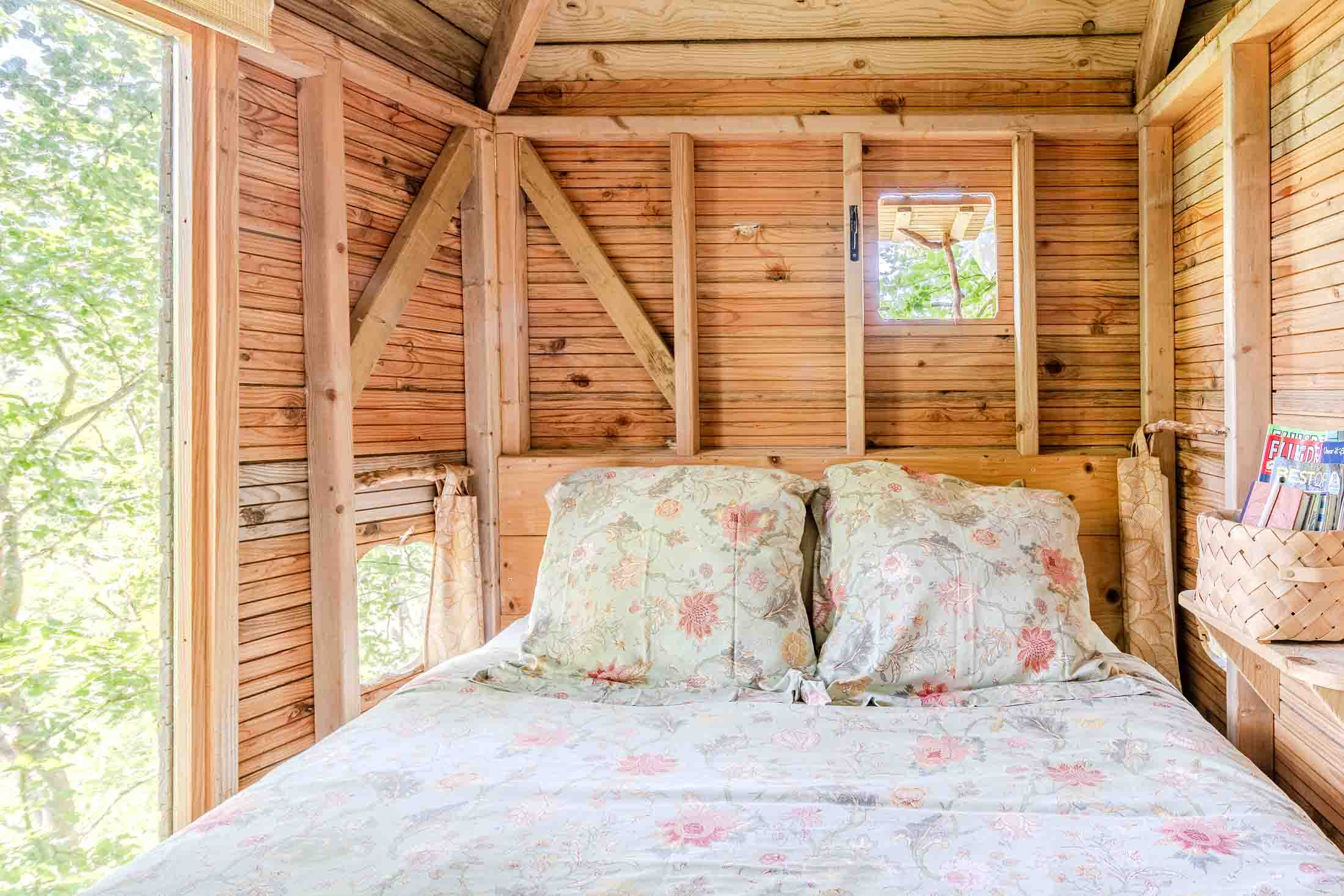 Cabane Epervier — Nuit perchée à 20m dans les arbres en Calvados à Valambray — cuisine