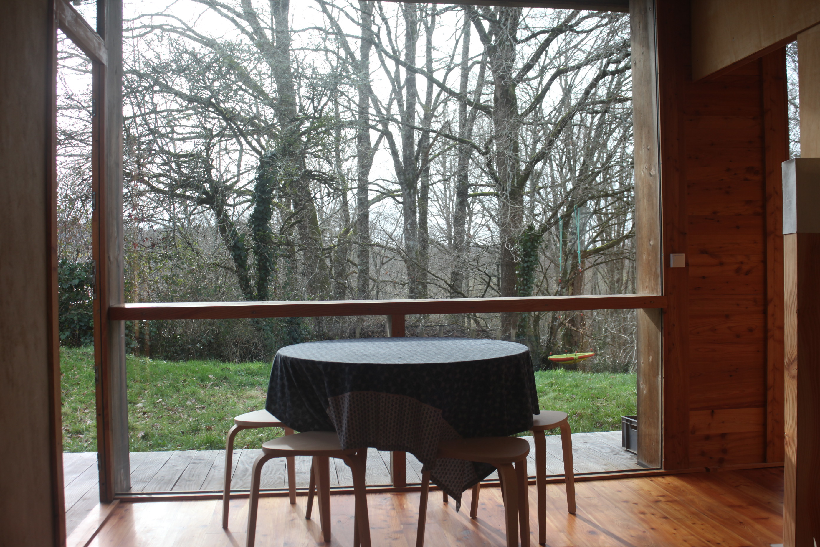 La cabane bleue — Cabane végétalisée avec spa à Haute-Vienne à Saint-Léger-la-Montagne — cuisine