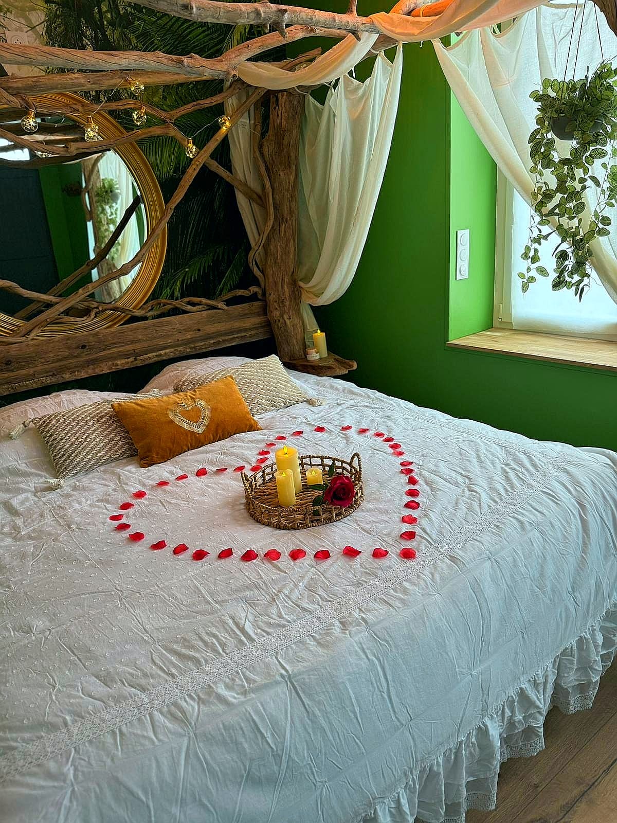 Jungle romantique Spa & Cinéma — Cabane dans les arbres à Amiens à Amiens — détail architectural