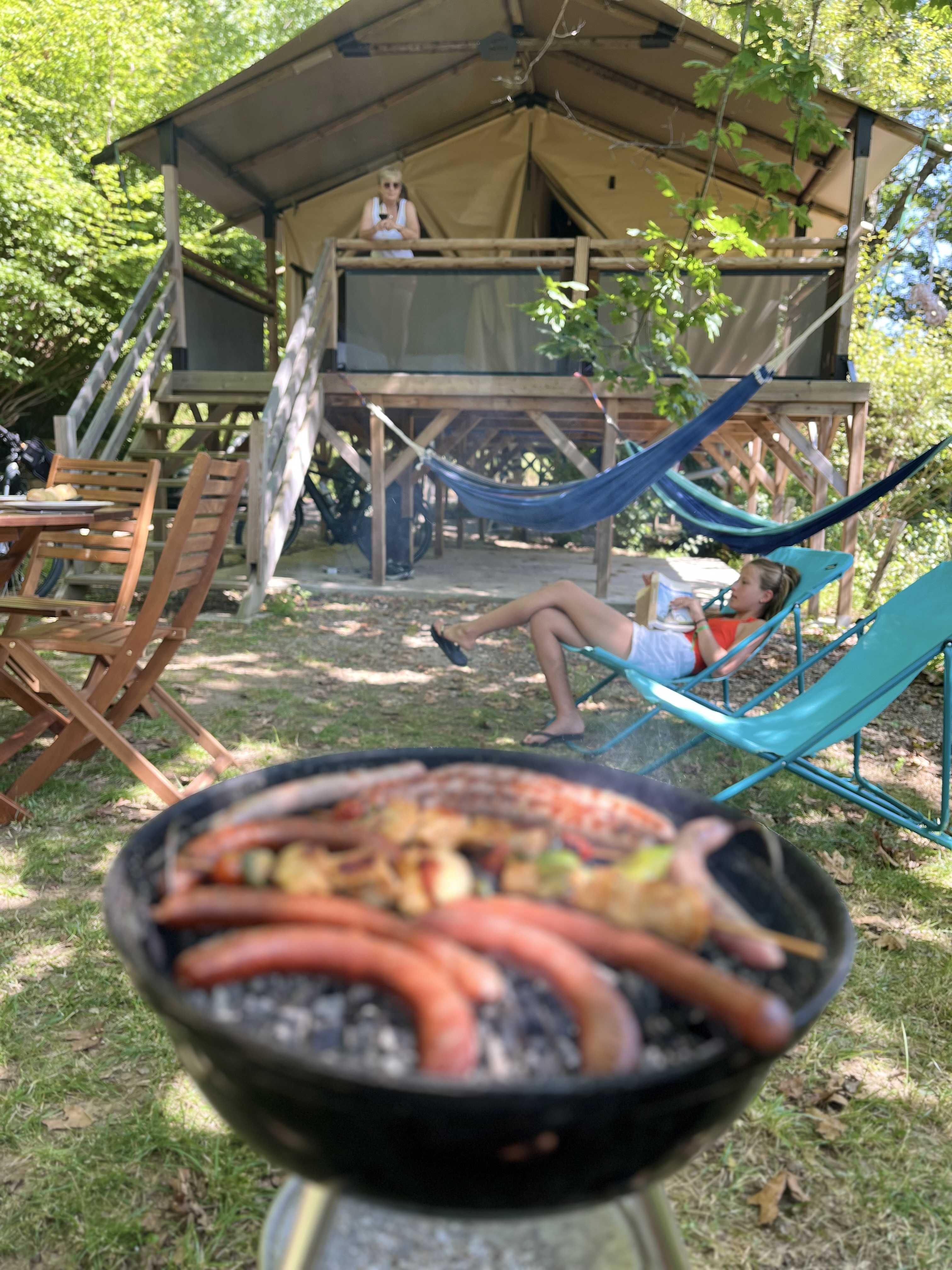 Lodge Confort Carladès : une immersion au cœur de la nature à Thérondels — vue intérieure