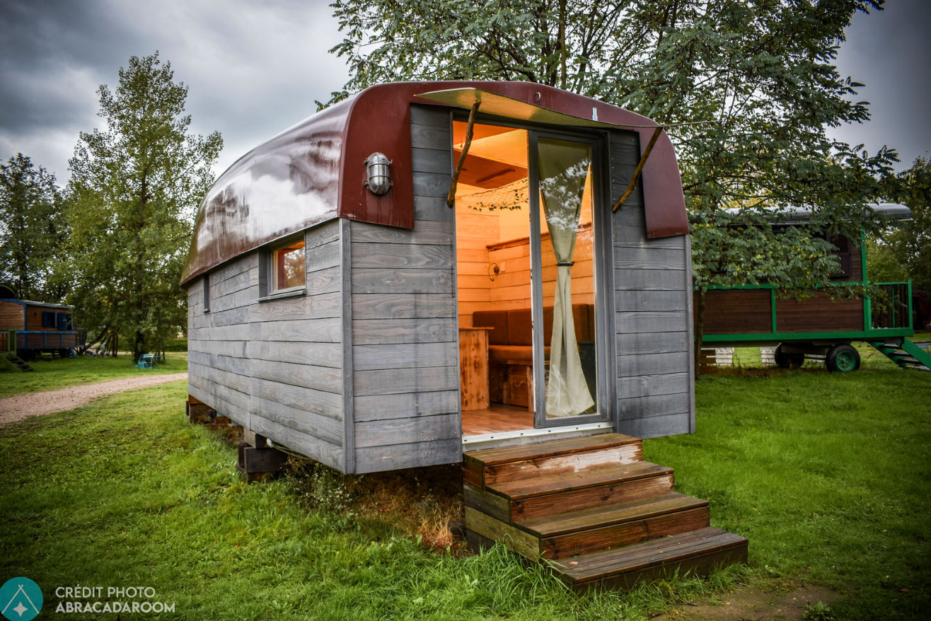 Le Rêve de Robinson : une cabane familiale sur pilotis en Auvergne — Cabane à Chassenard