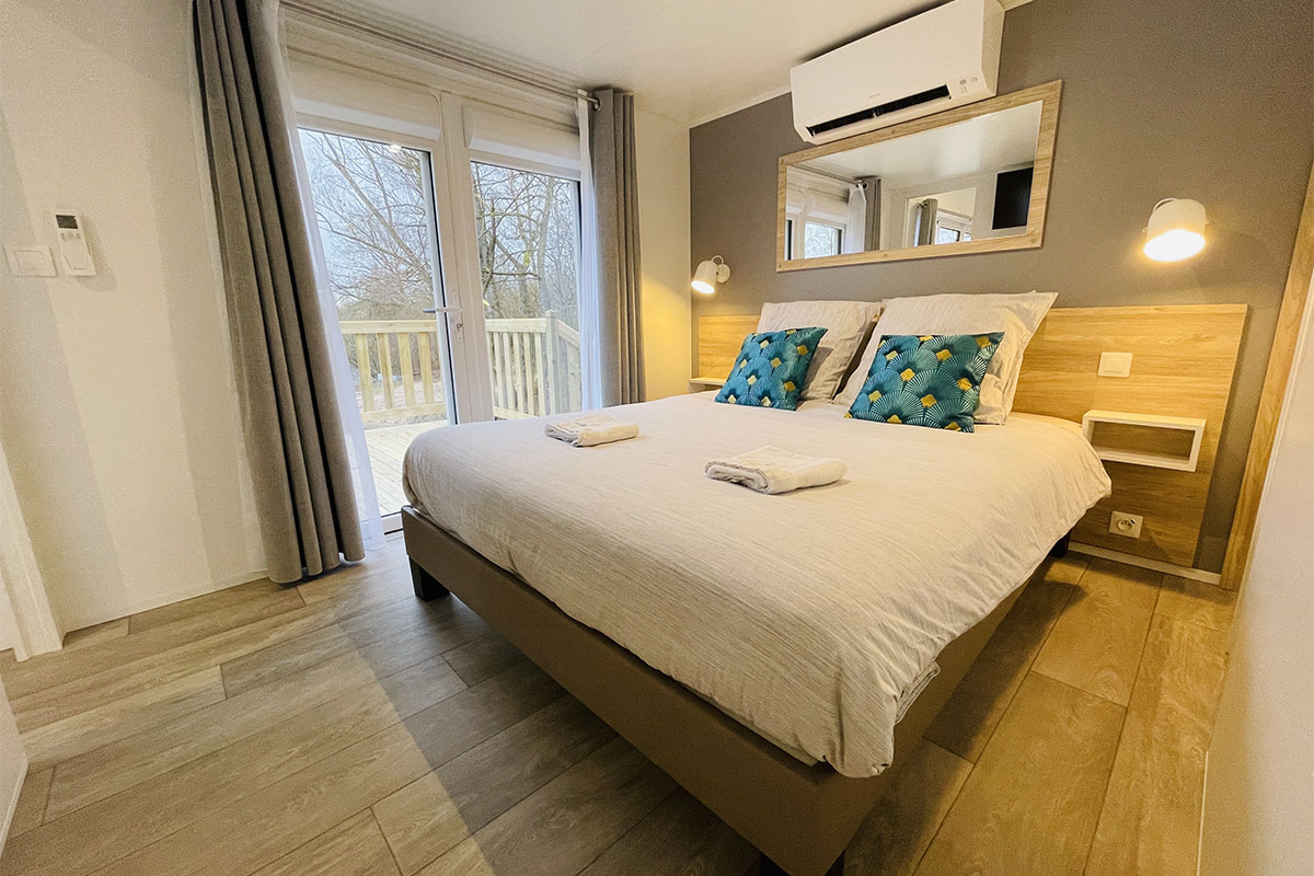 Lodge Prestige — Cabane sur pilotis avec spa à Seine-et-Marne à Gravon — détail architectural