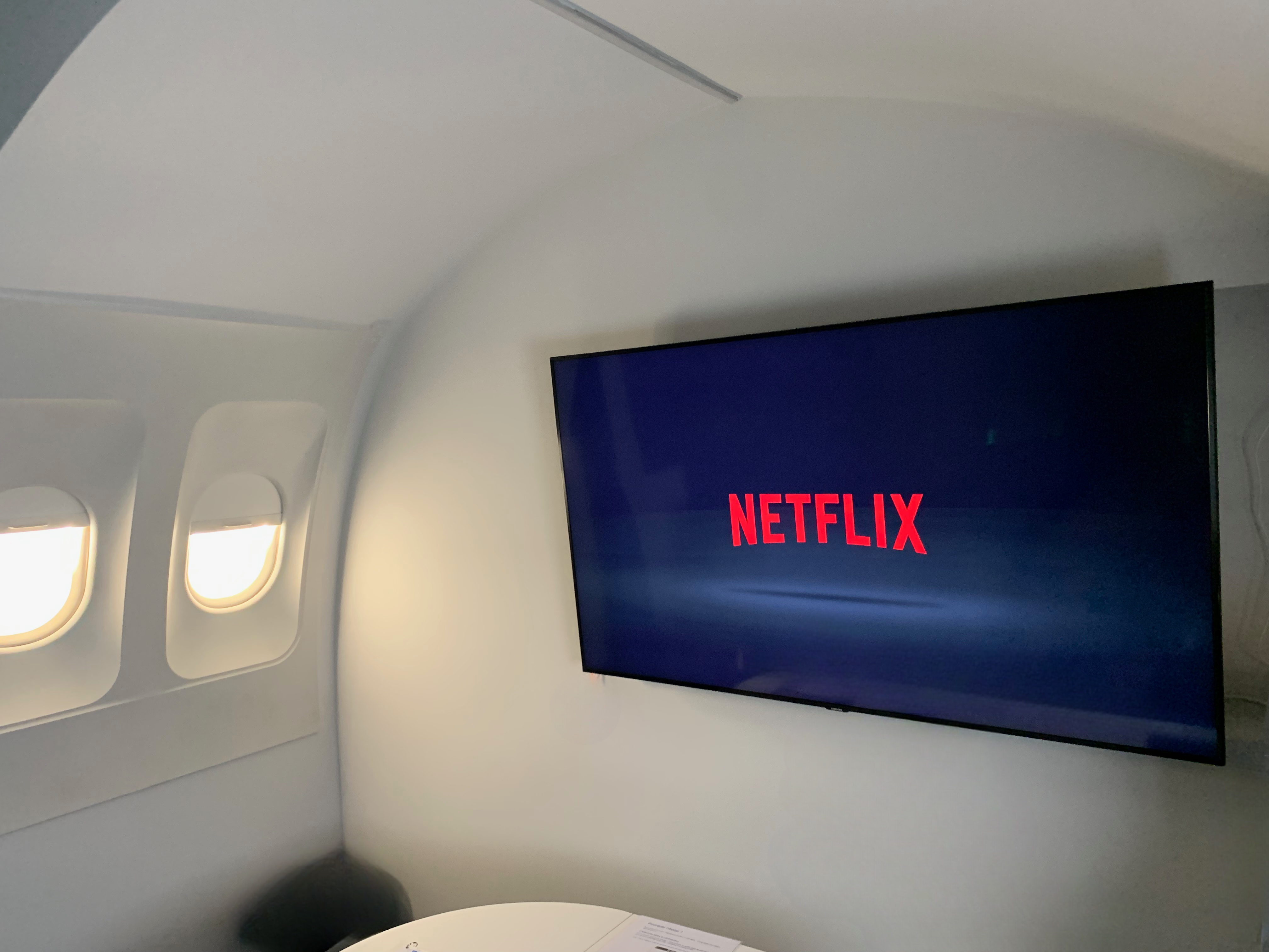 Insolite - Thème Jet Privé — Chambre à thème avec spa à Moontown à Moontown — chambre