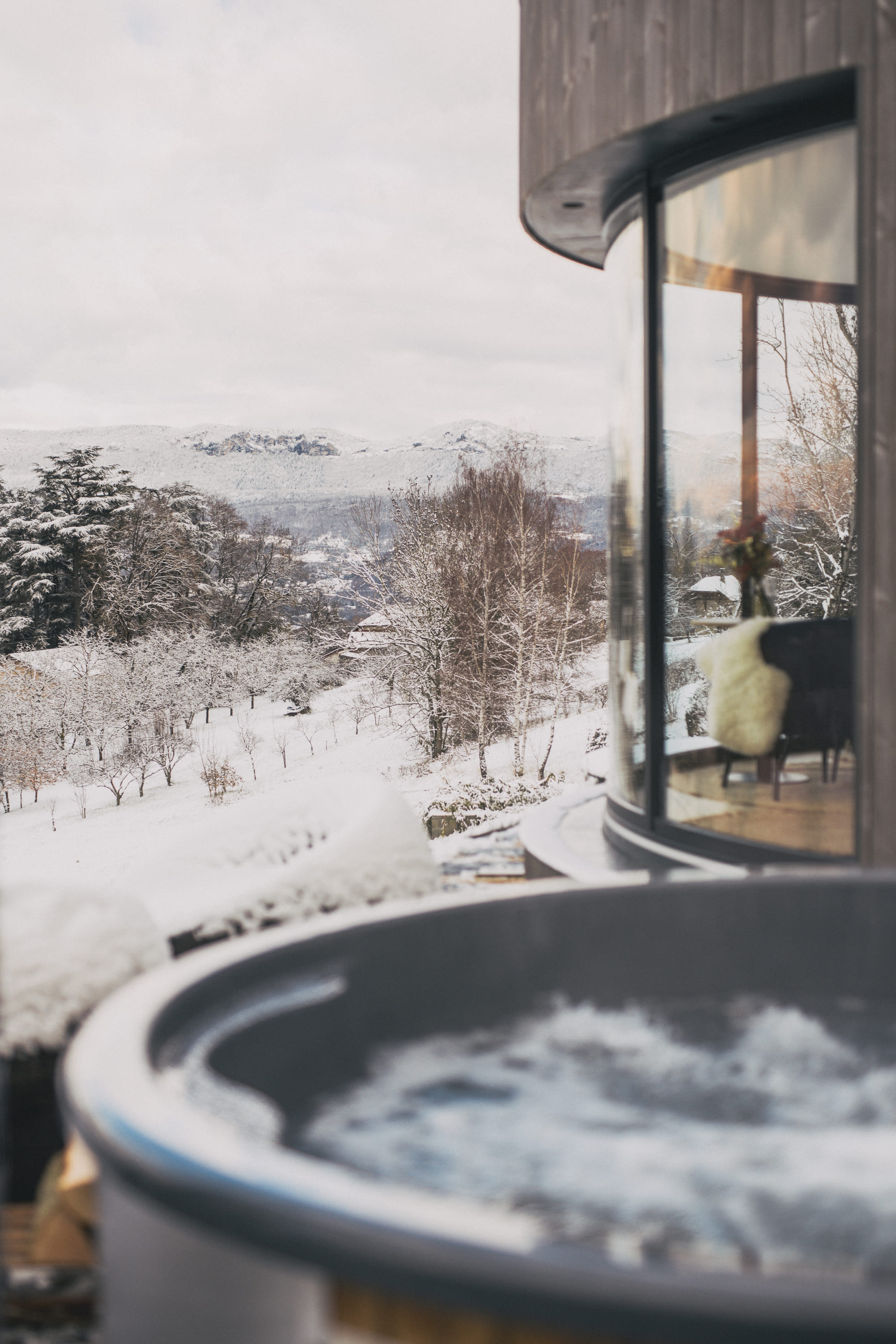 Suite d'Exception - Spa & Sauna — Hébergement de luxe à Savoie à Chambéry — salle de bain