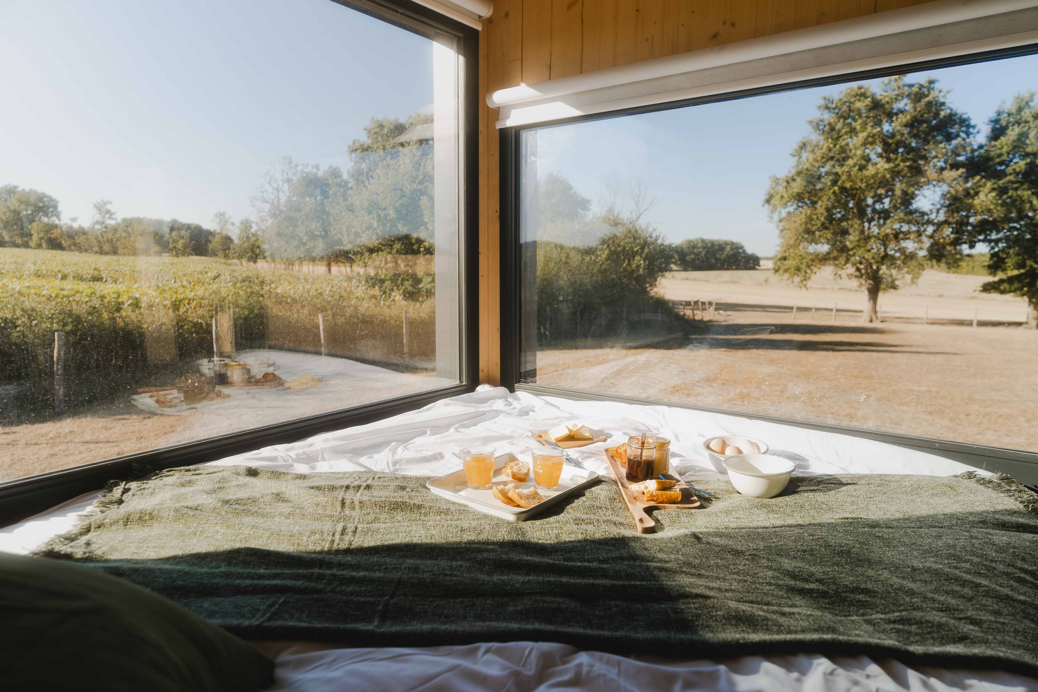 Une escapade insolite dans une tiny house en Touraine à Nouans-Les-Fontaines — espace de vie