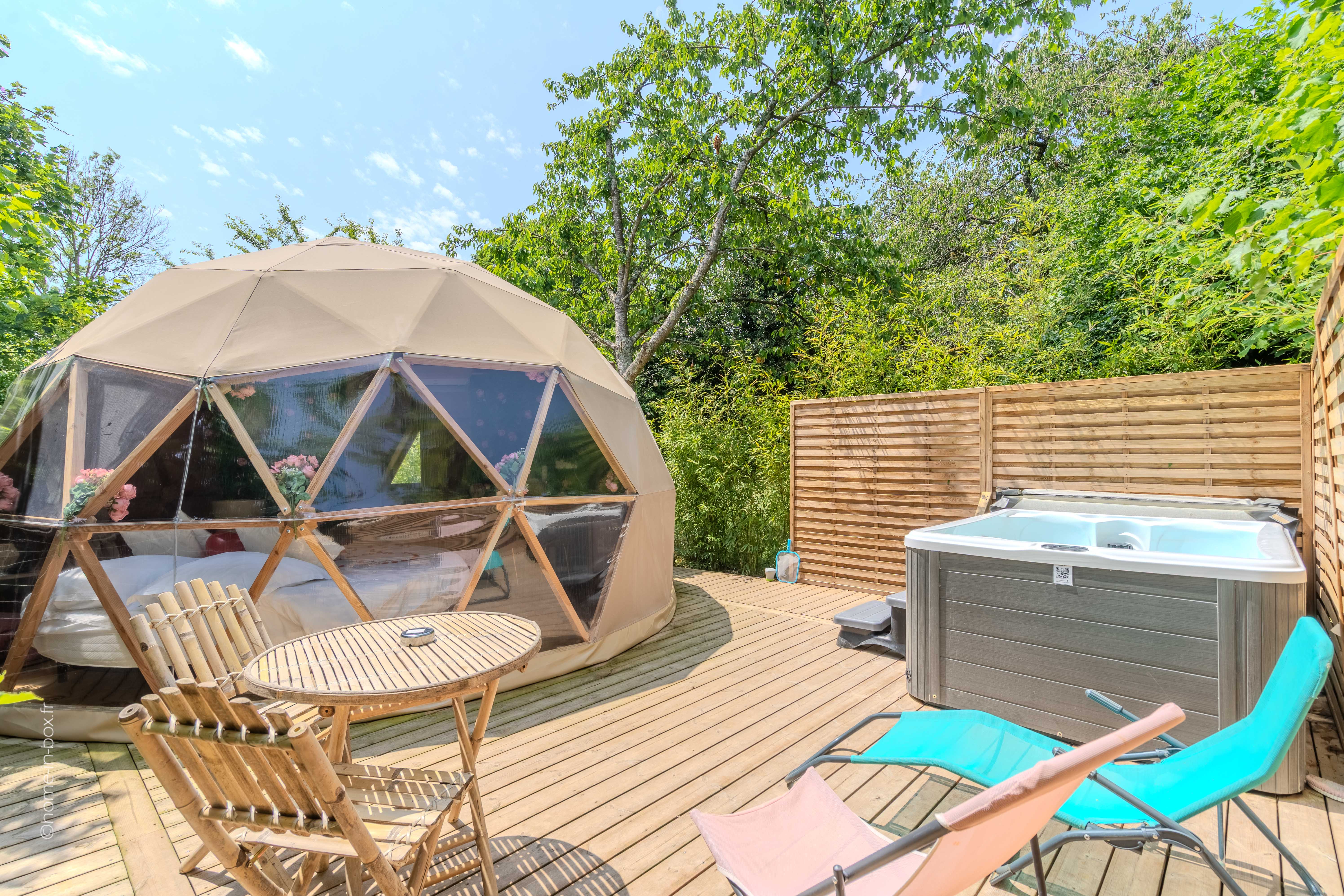 Dôme Fiore avec jacuzzi — Nuit romantique à 2 en Seine-et-Marne