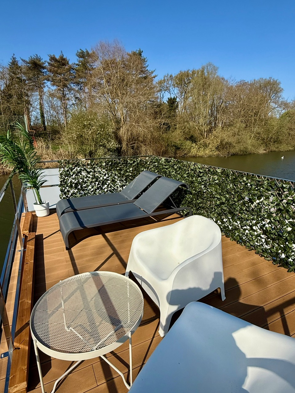 La Dolce Vita & Spa — Péniche avec spa à Moselle à Metz — détail architectural