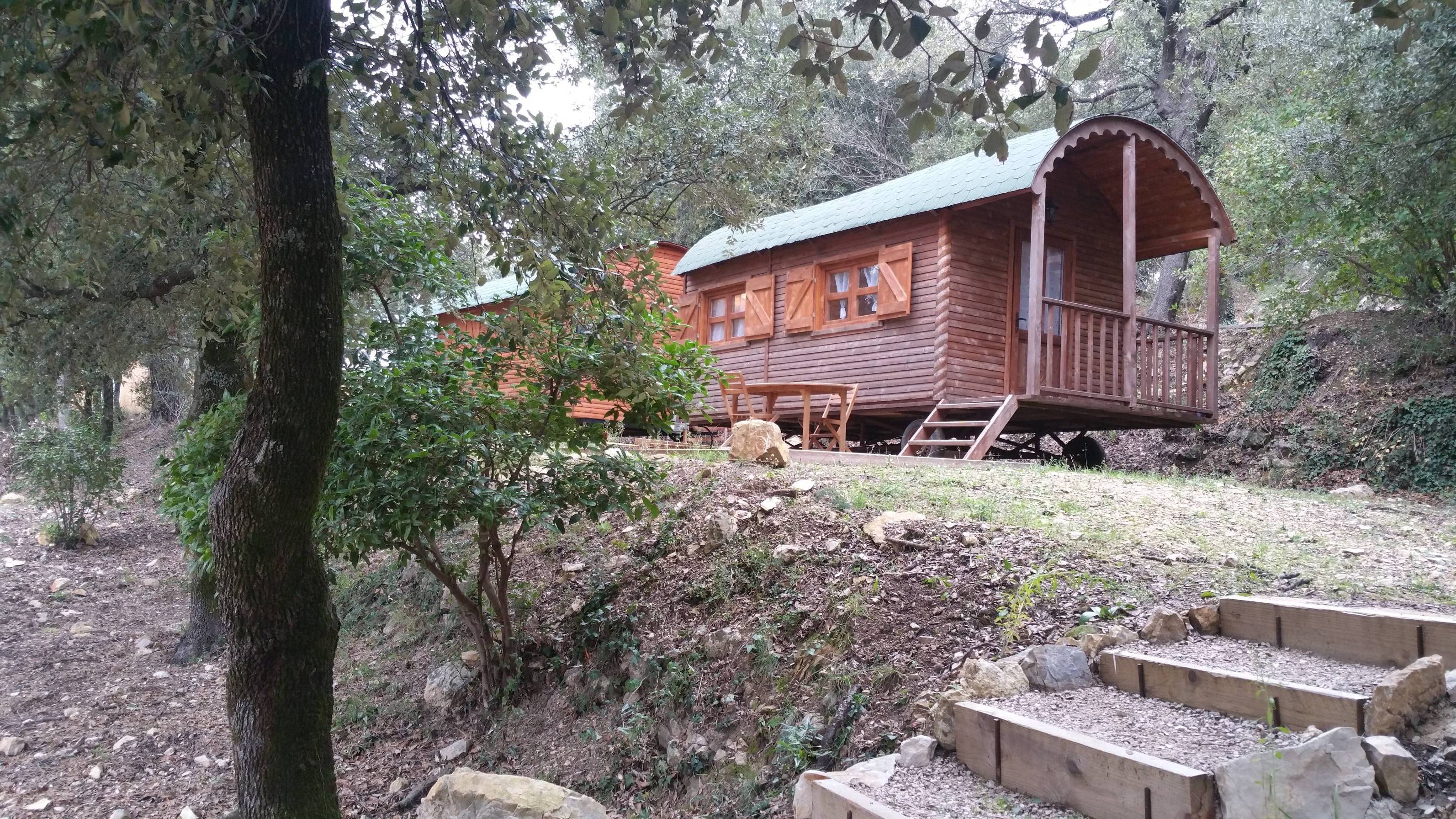 Évasion en Roulotte Romantique au cœur de la Provence