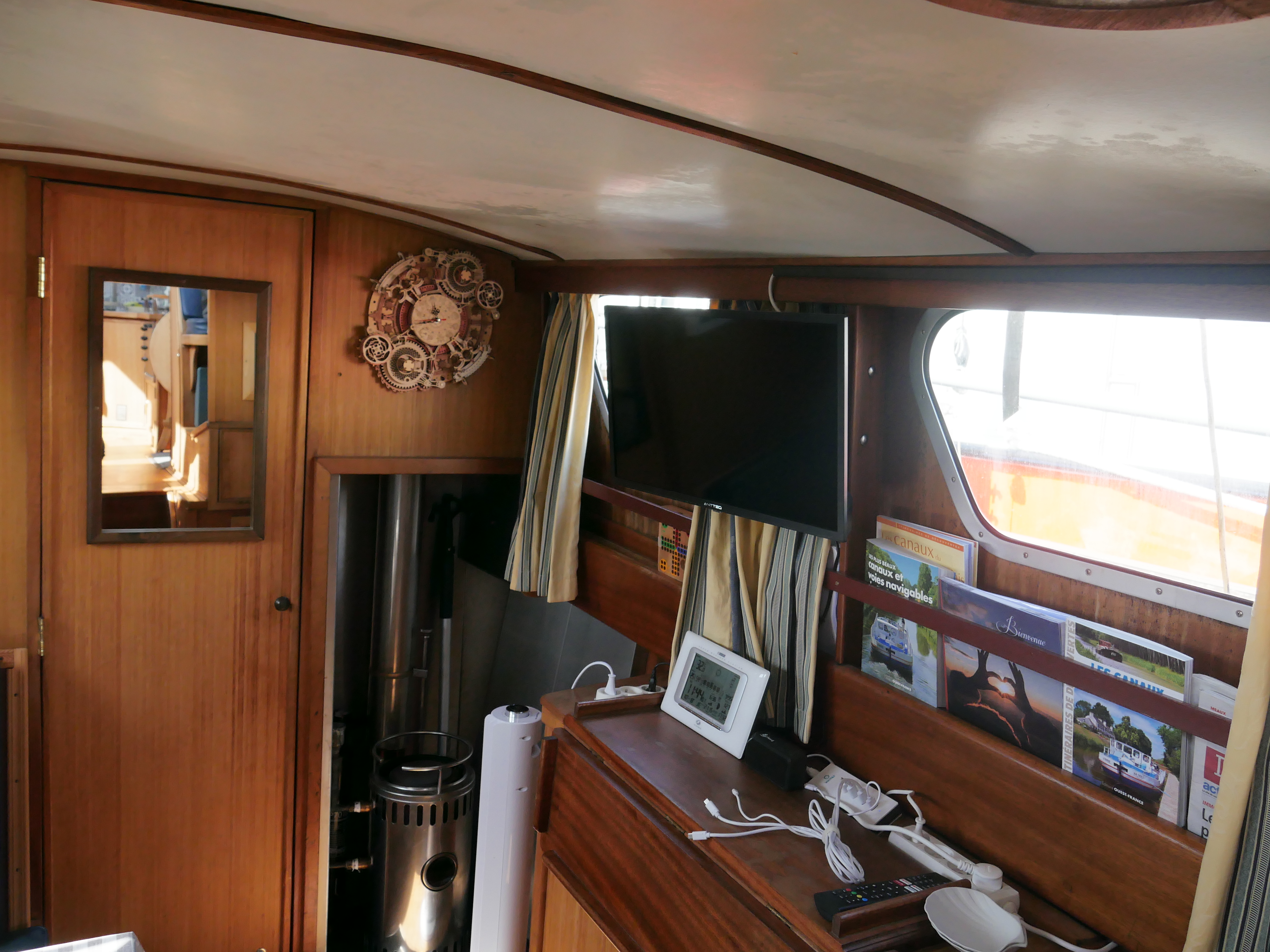 Bateau Spicy — Nuit atypique avec spa à Meaux en Seine-et-Marne à Meaux — cuisine