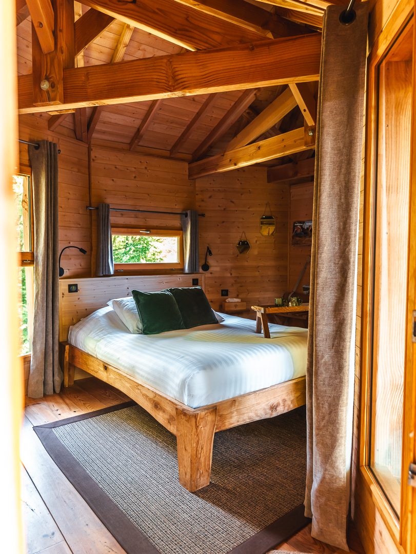Cabane Spa Nirvana : une expérience suspendue dans les arbres à Joncherey — espace de vie