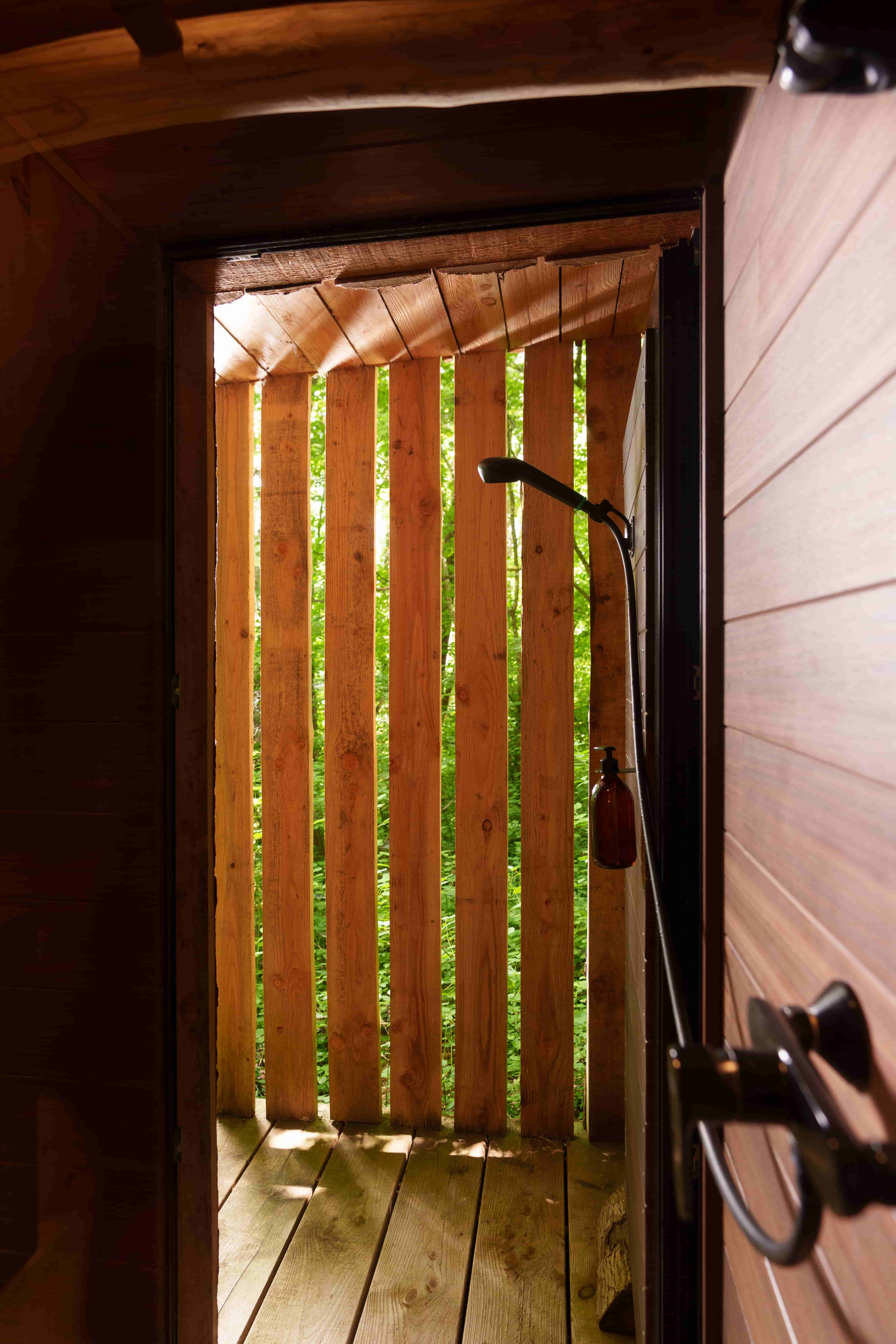 Cabane Spa Amarante : une évasion au cœur de la Picardie à St-Léger-Aux-Bois — détail architectural