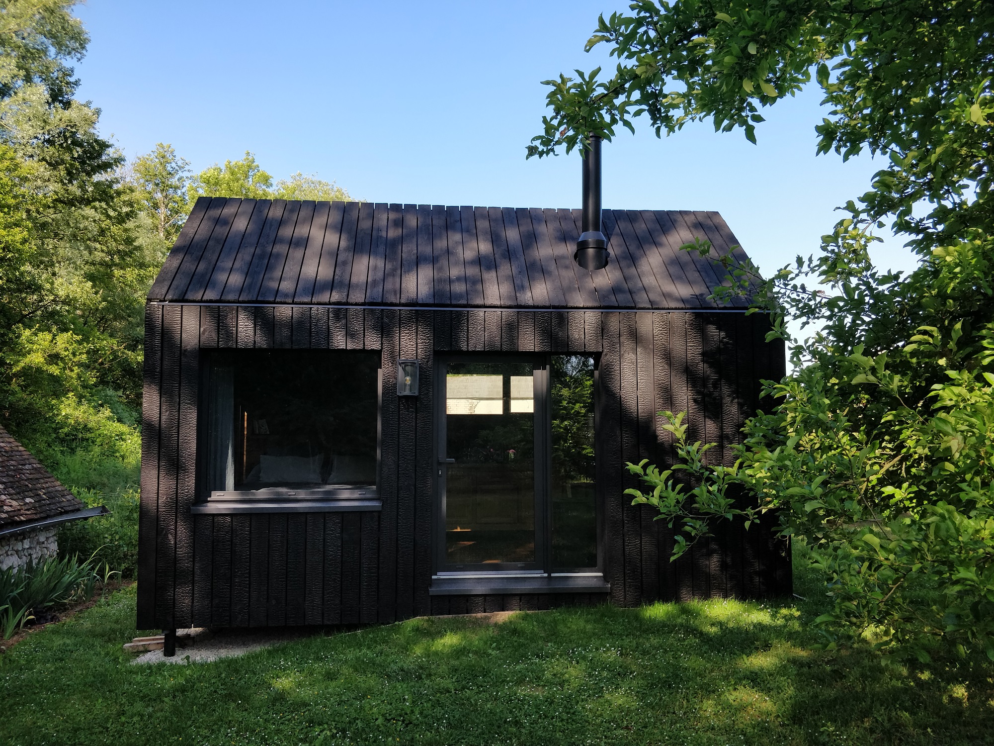 La Tiny House de La Rivière — Tiny House avec bain nordique à Montargis