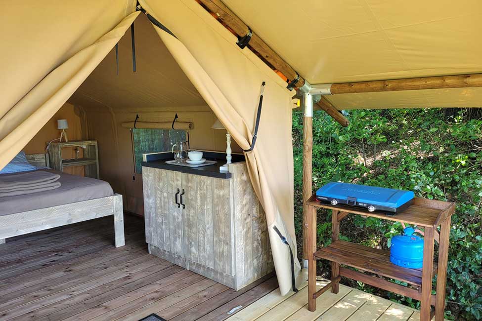 Mini tente safari — Glamping avec spa à Gard à Saint-Jean-du-Gard — environnement naturel