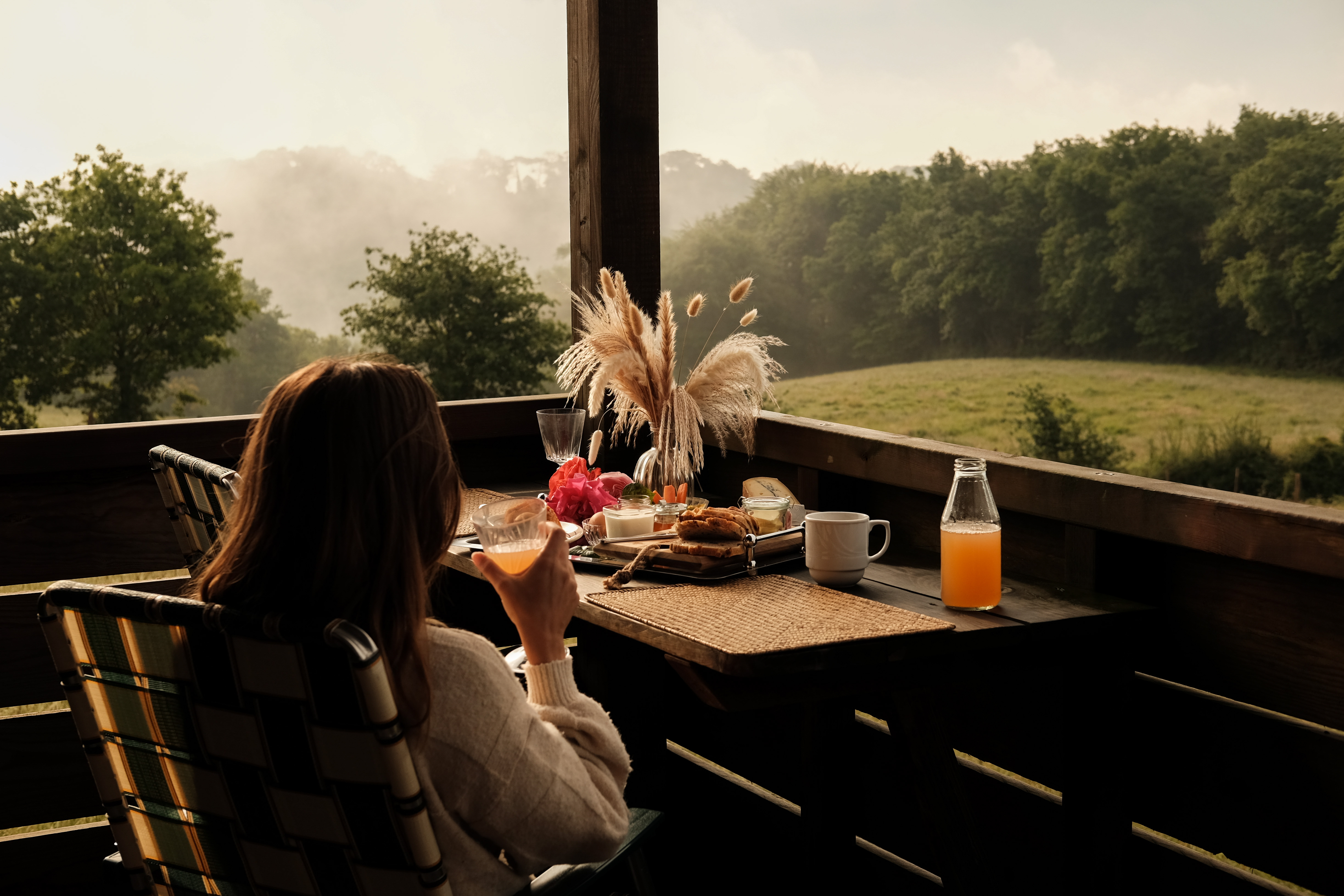 K-hute 3 : une cabane immersive avec bain nordique en Aquitaine à Castaignos-Souslens — espace de vie