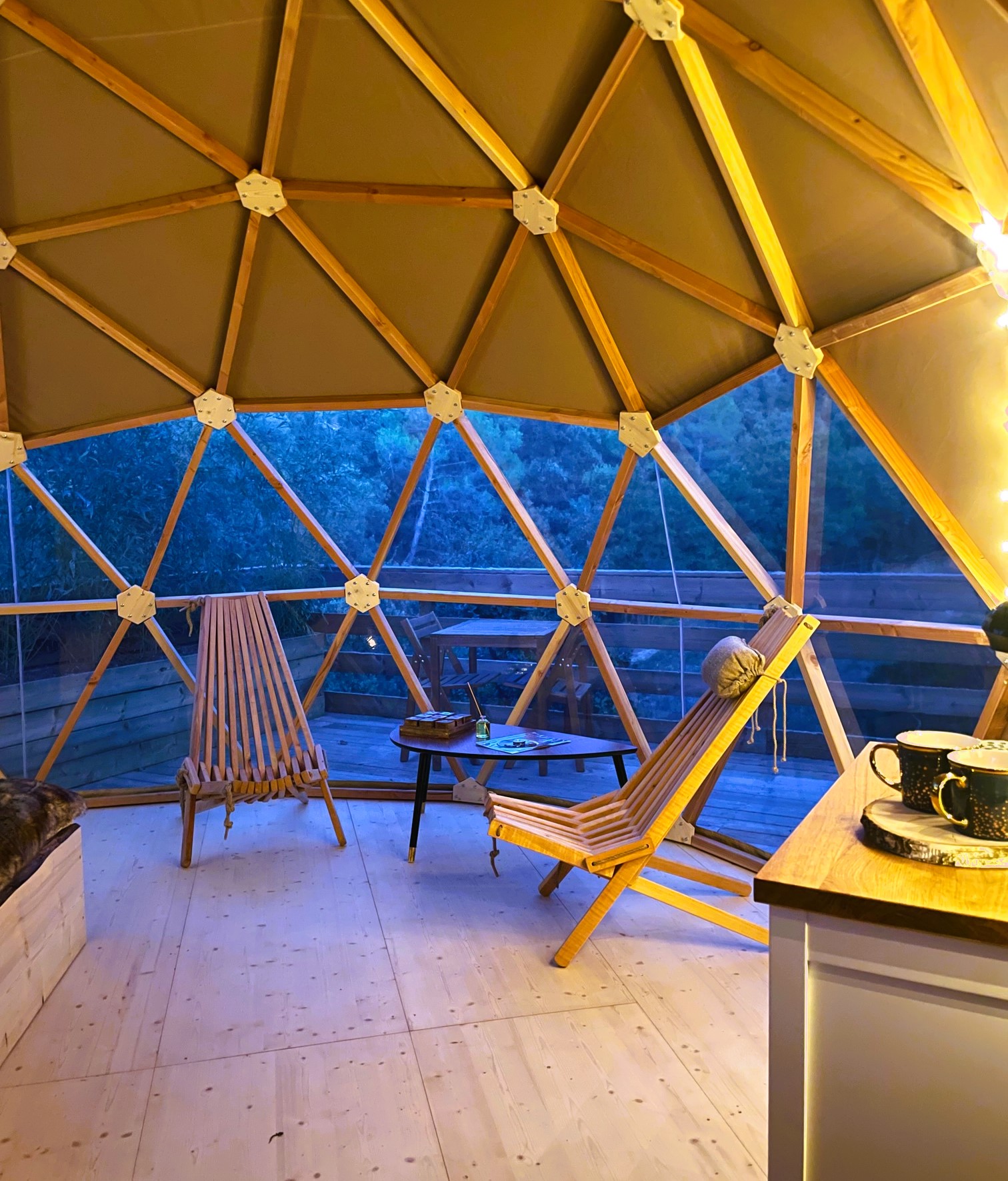 Dôme Sirius : une nuit étoilée en Provence à Rocbaron — chambre