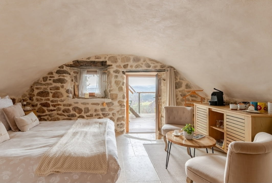 La chambre voûtée — Séjour romantique avec spa à Vernoux-en-Vivarais