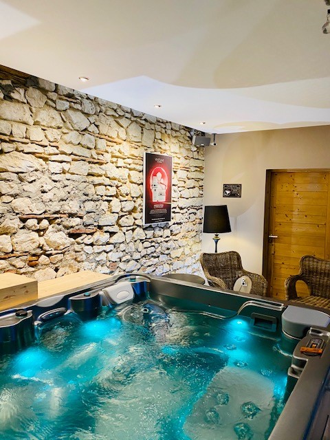 Les Bulles du Domaine de Suzel — Bulle avec spa à Échirolles (Isère) à Échirolles — vue depuis la terrasse