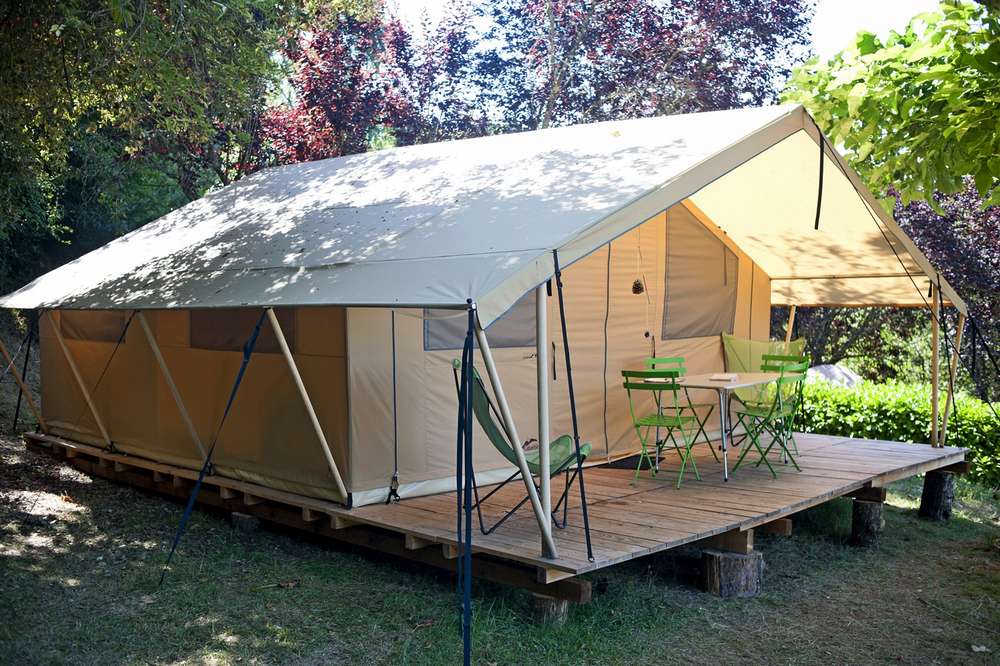 Tente Classic 4 personnes : une expérience immersive en pleine nature