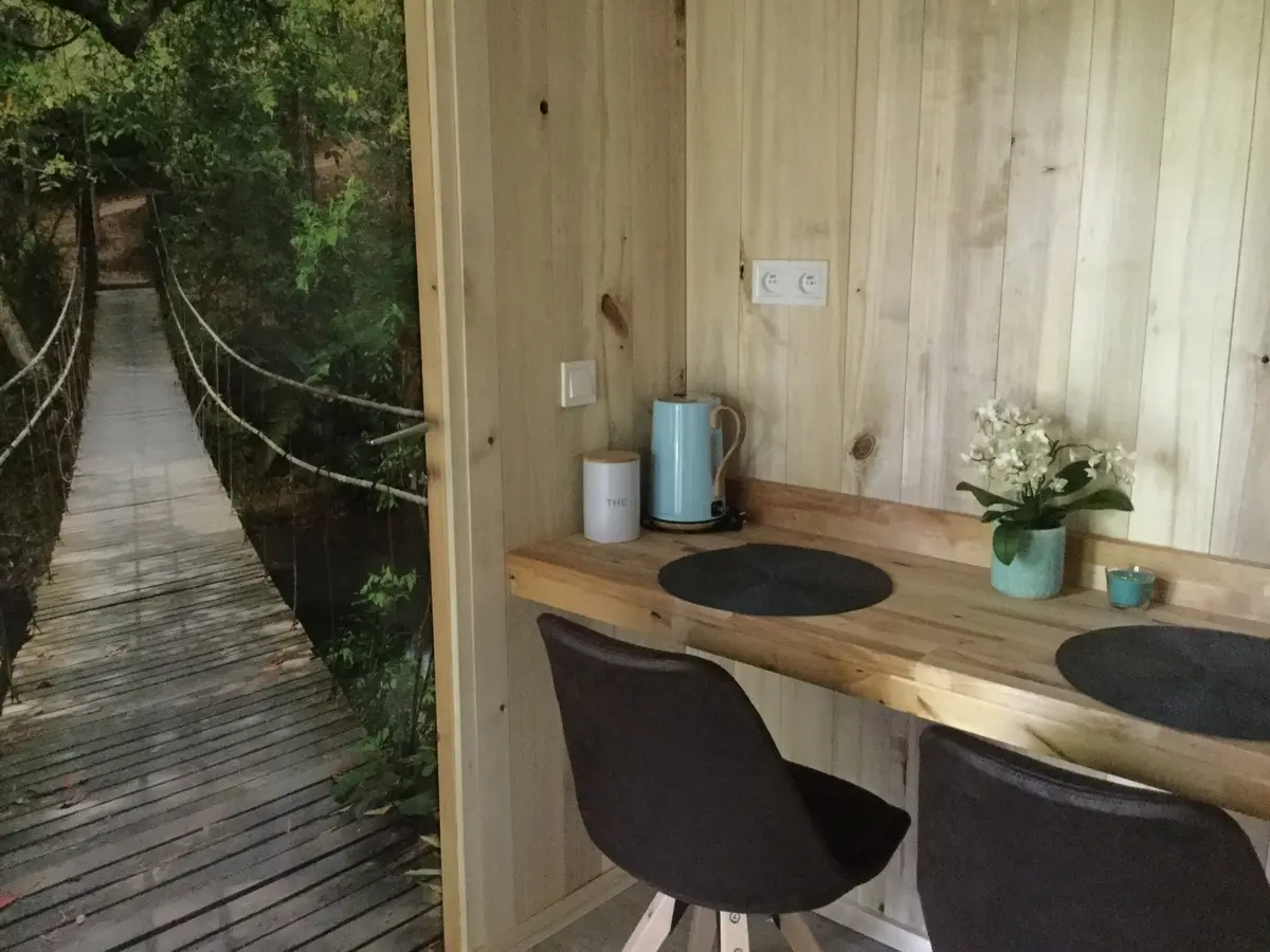 Cabane insolite avec spa privatif — Séjour relaxant dans le Lot à Saint-Cirgues — cuisine