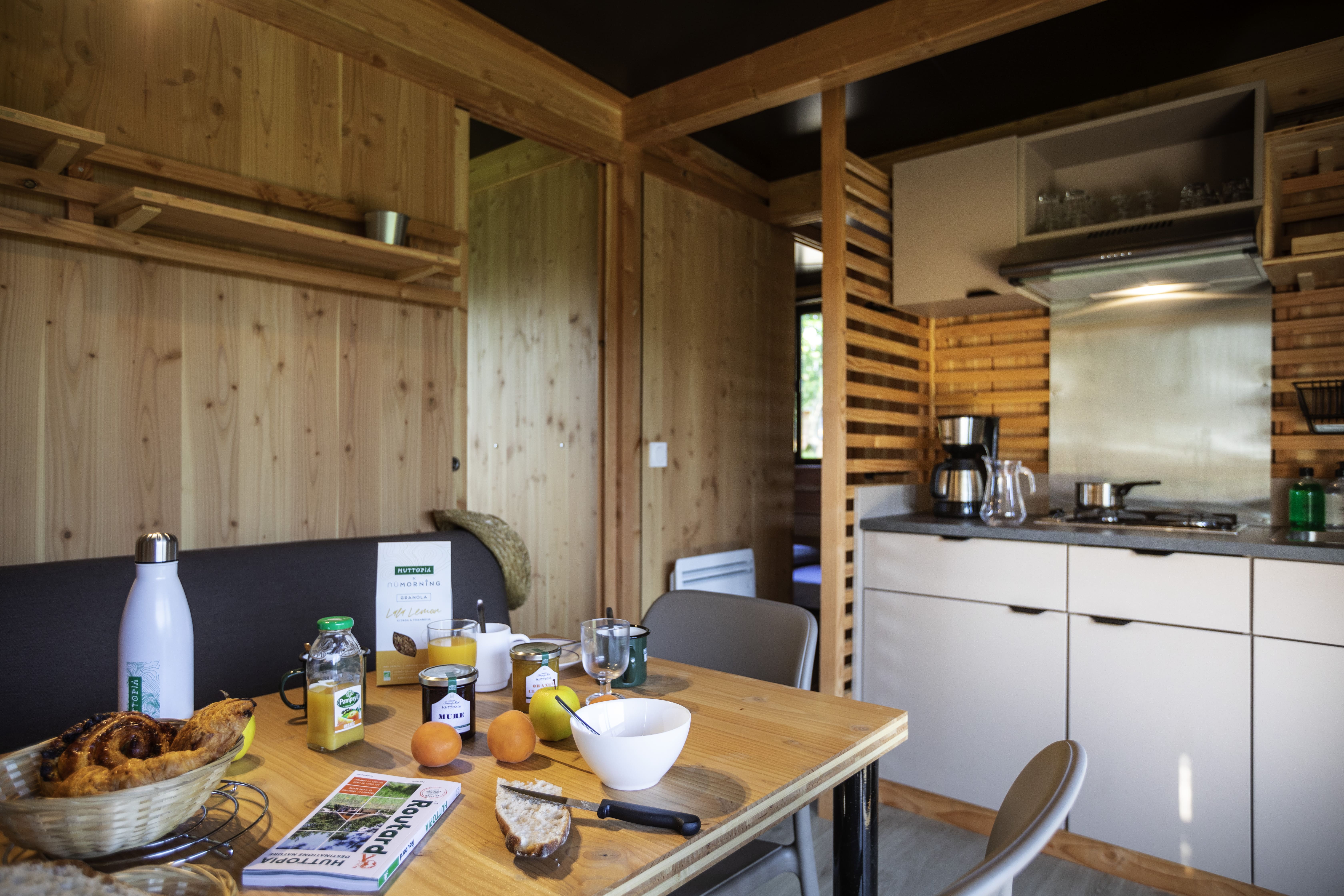 Chalet Evasion Vista — Cabane avec spa à Cordes sur Ciel à Saint-Genis-Les-Ollières — salle de bain