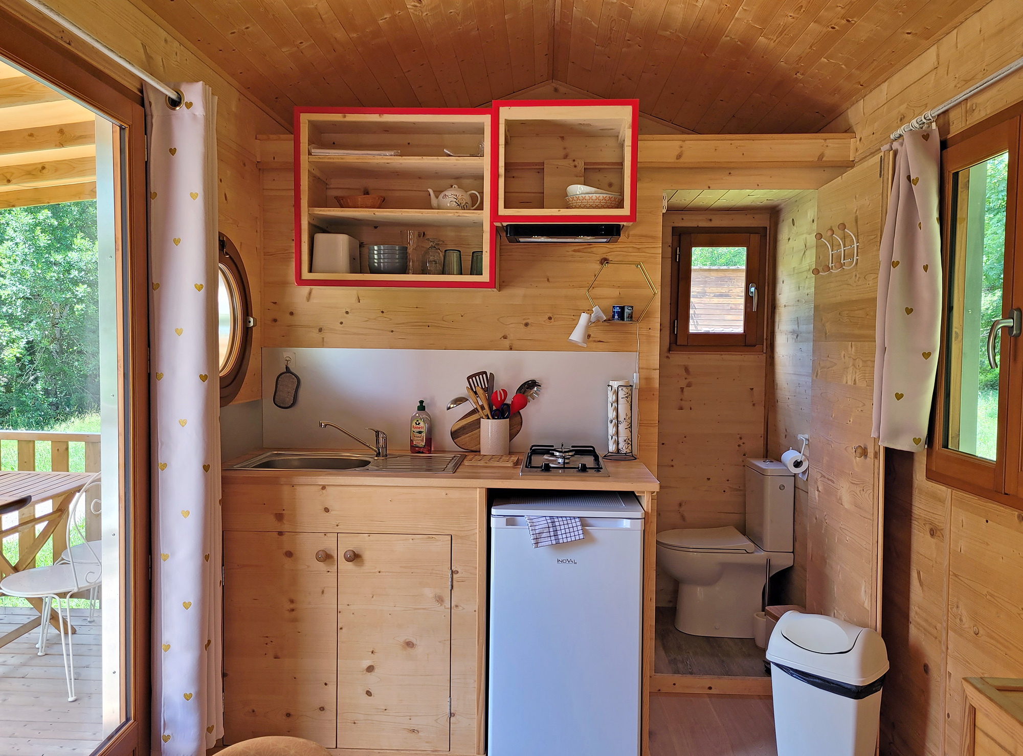 Tiny house Eglantine — Escapade romantique avec spa à Gard à Alès — détail architectural
