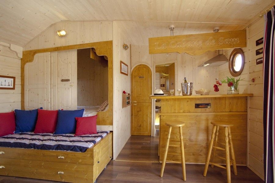 Cabane de Sam & Spa : une évasion sensorielle en Rhône-Alpes à Vogüé — détail architectural