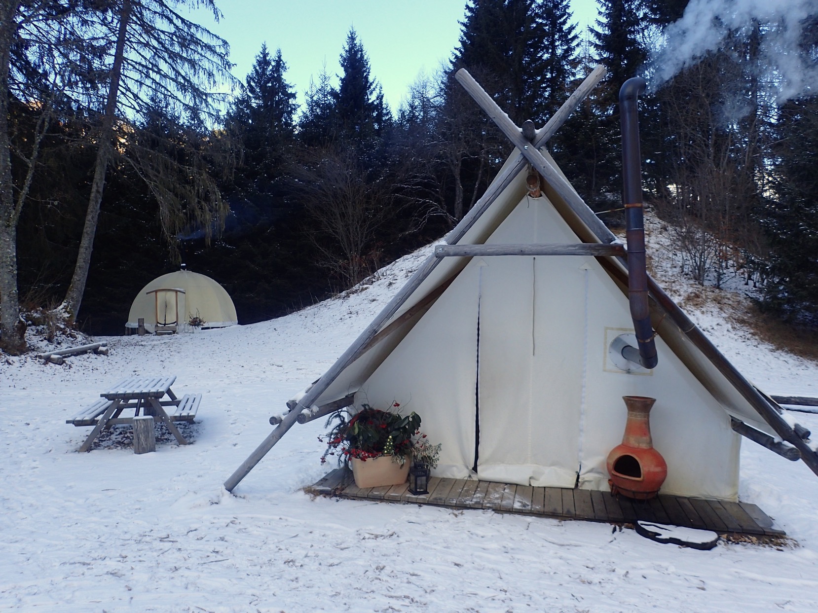 Lodge Kateya : une expérience immersive en pleine nature à Mont-Saxonnex — vue depuis la terrasse