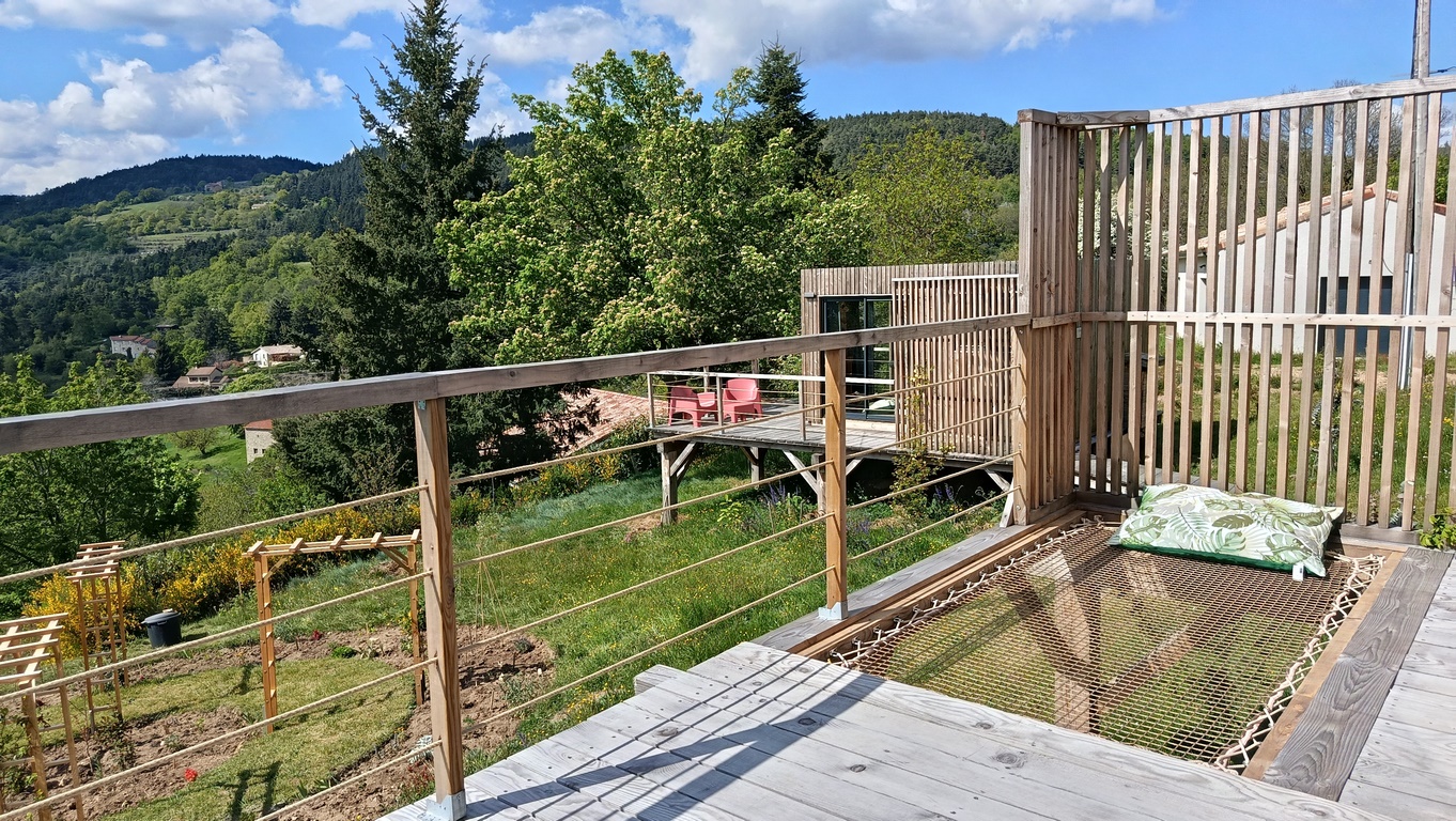 Cabane de l'Elfe — Nuit perchée à 50 mètres du sol en Ardèche