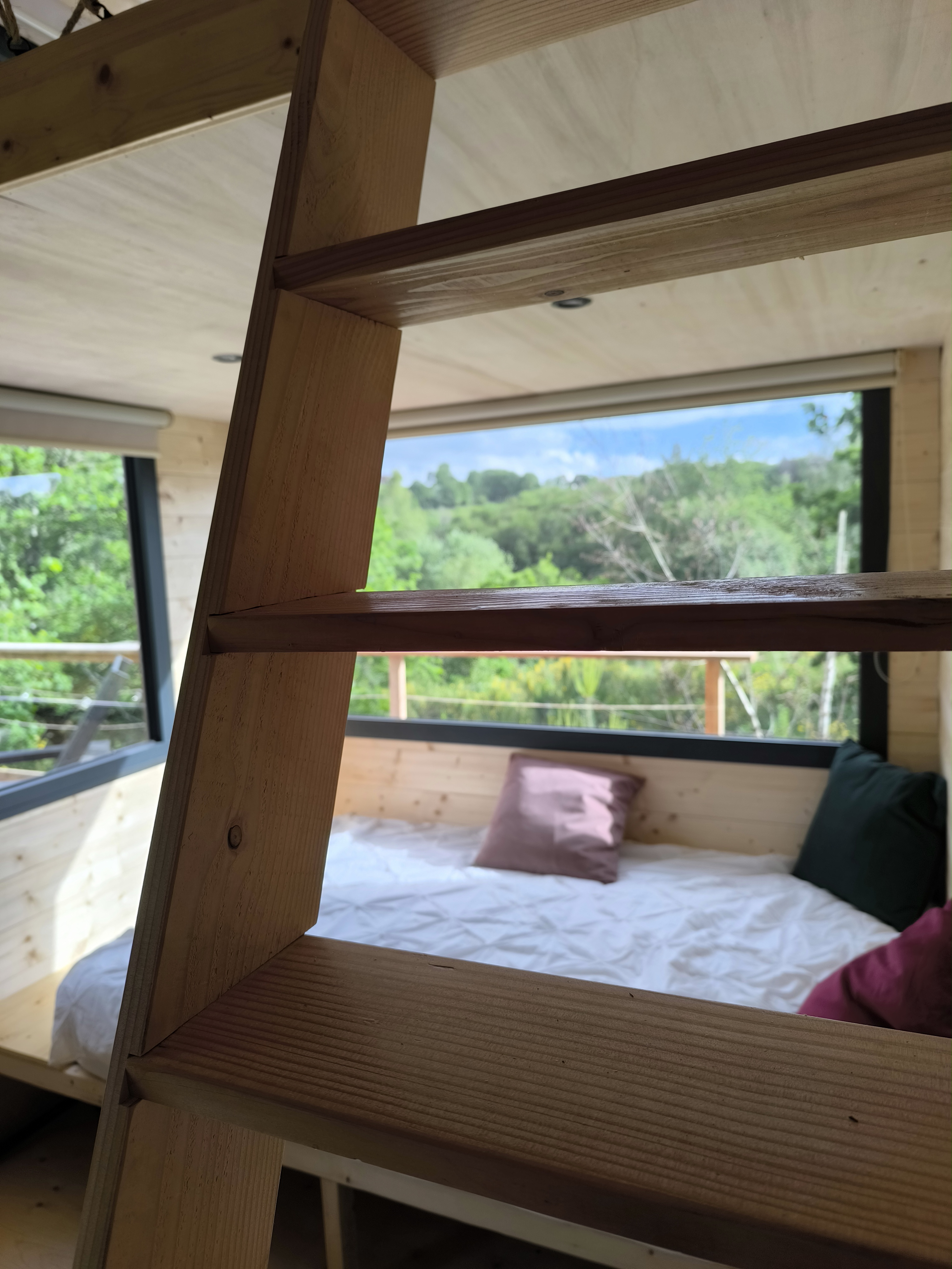 Séjournez dans une tiny house moderne au cœur de l'Auvergne à Cros — cuisine